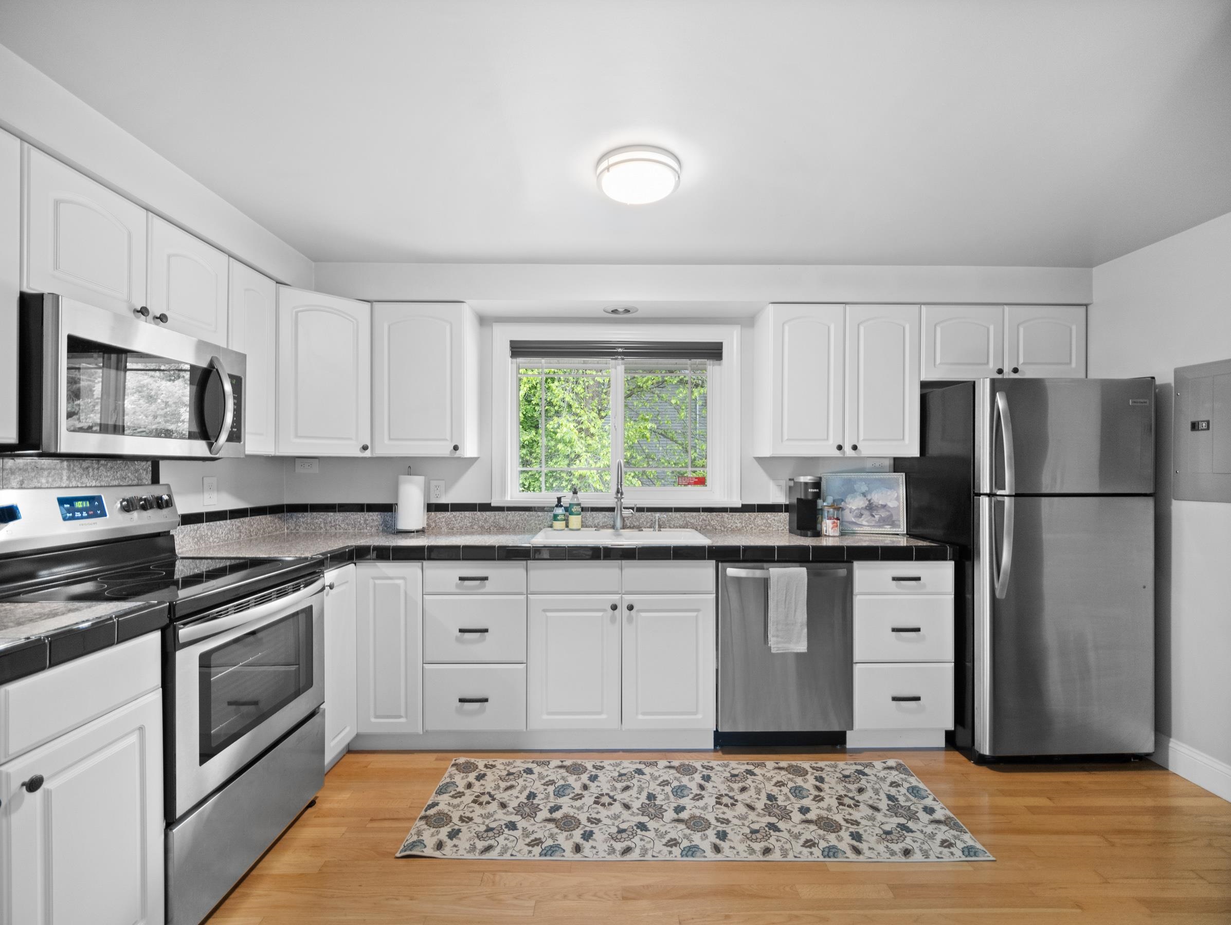 1109 S WALNUT St - Photo 9