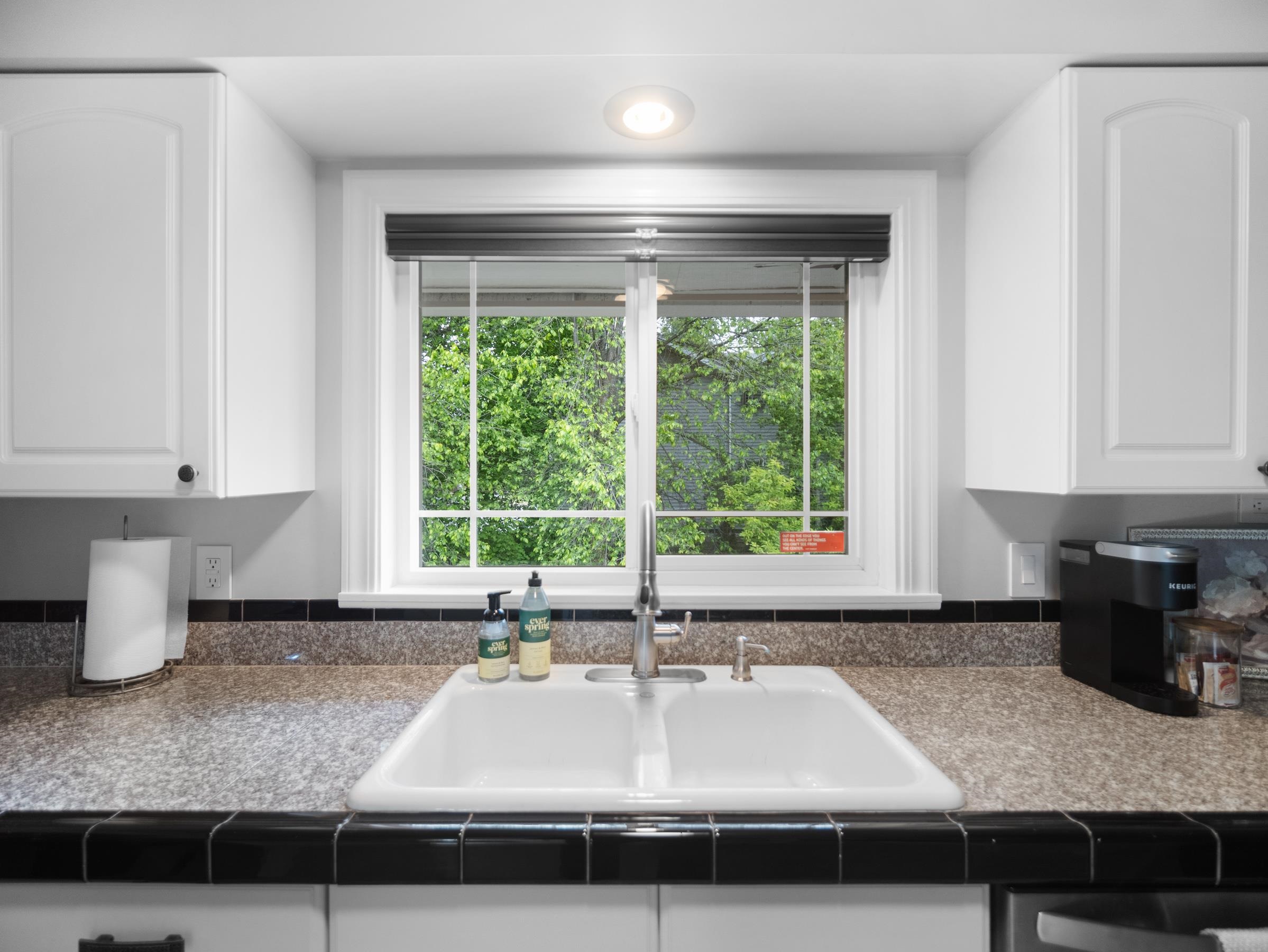 1109 S WALNUT St - Photo 11