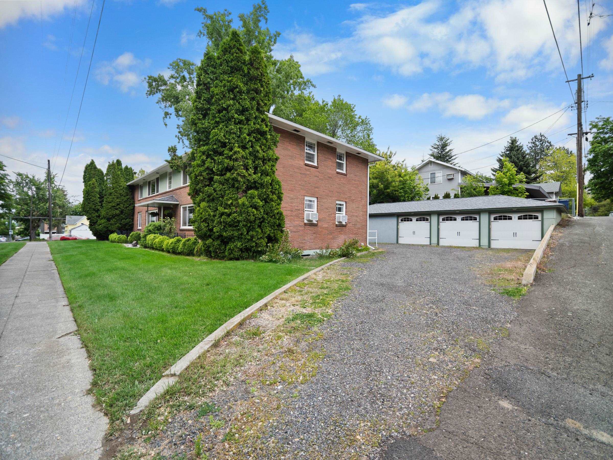 1109 S WALNUT St - Photo 24