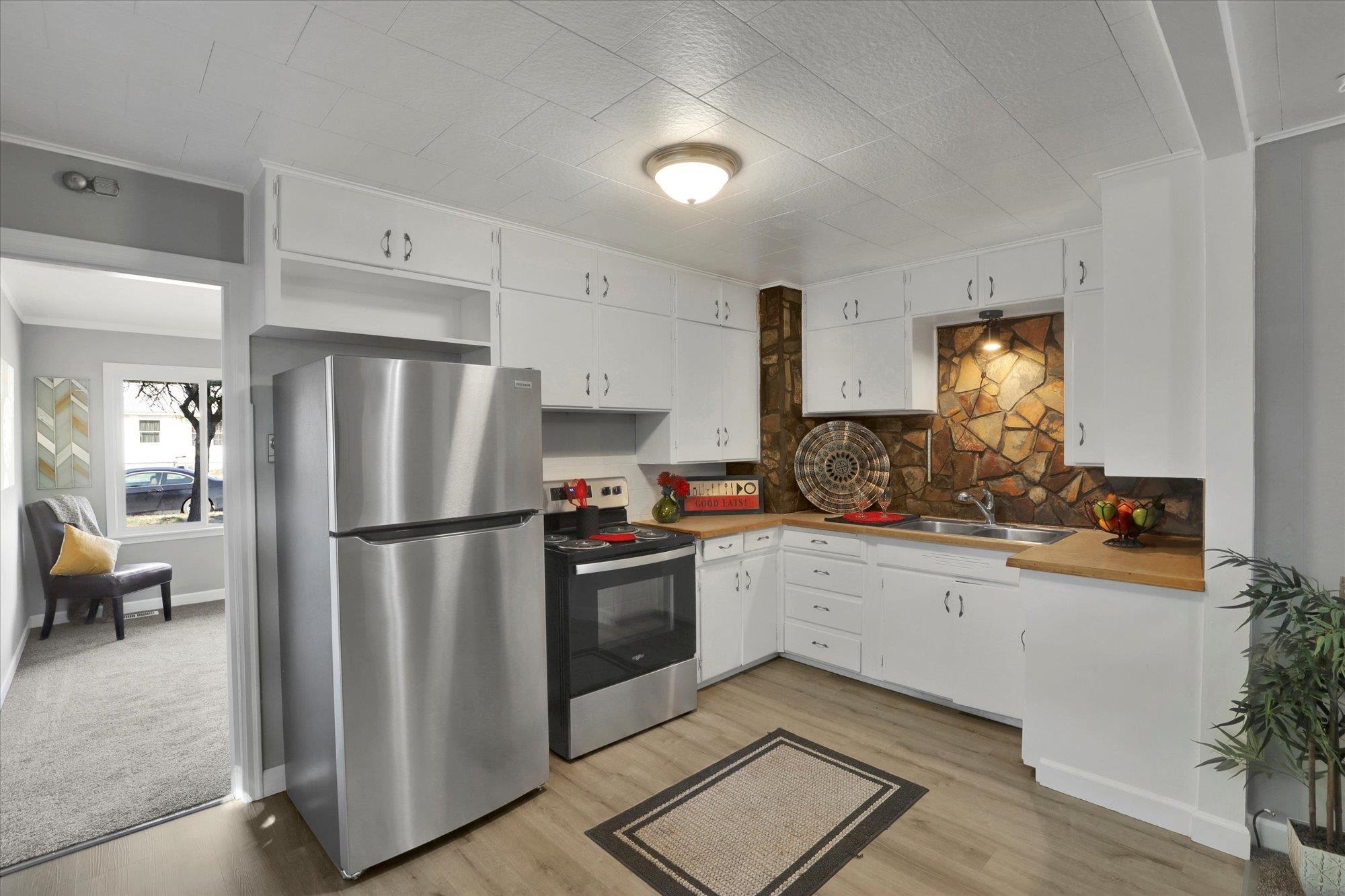 560 E Joseph Ave - Photo 5