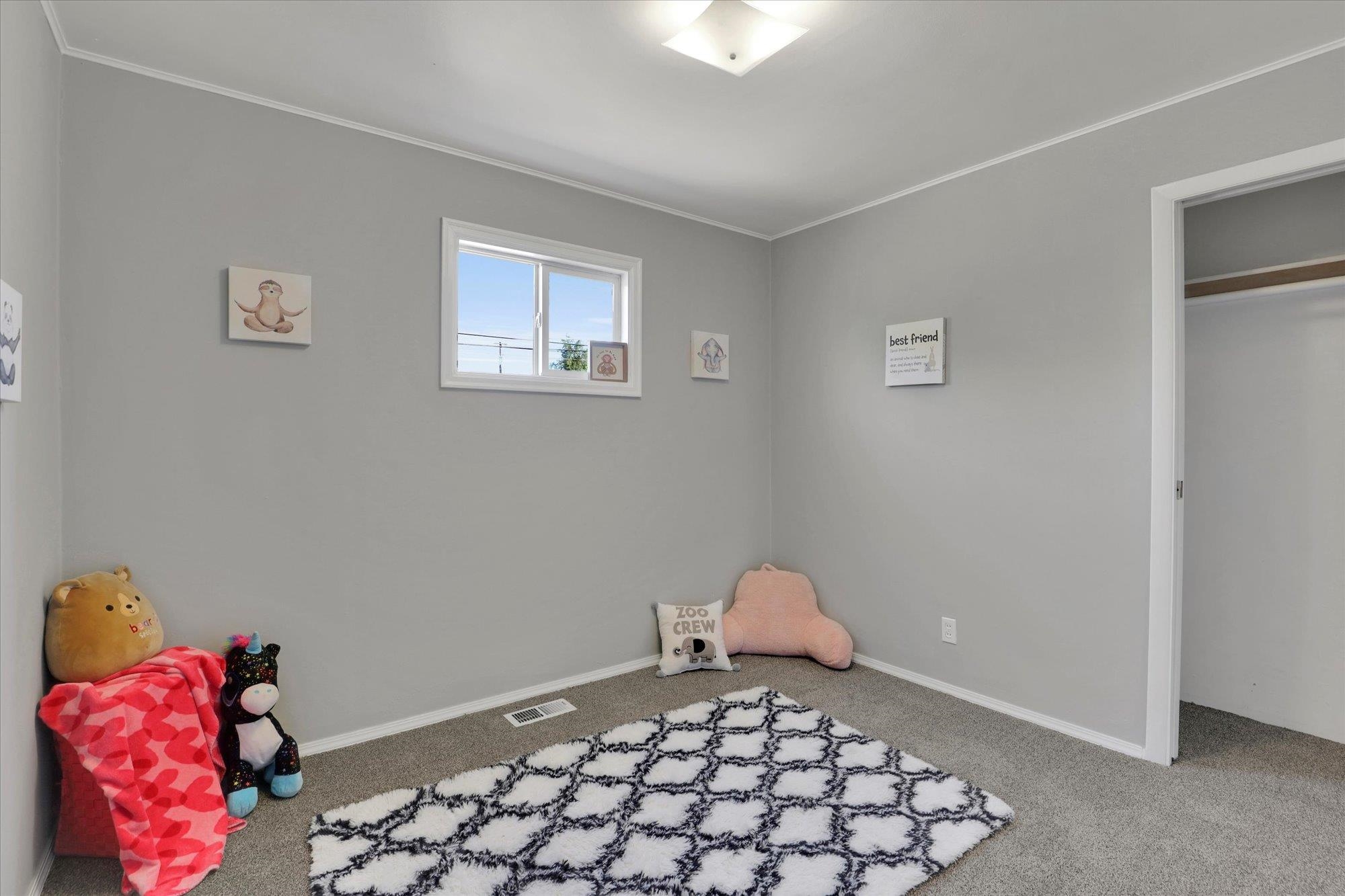 560 E Joseph Ave - Photo 12