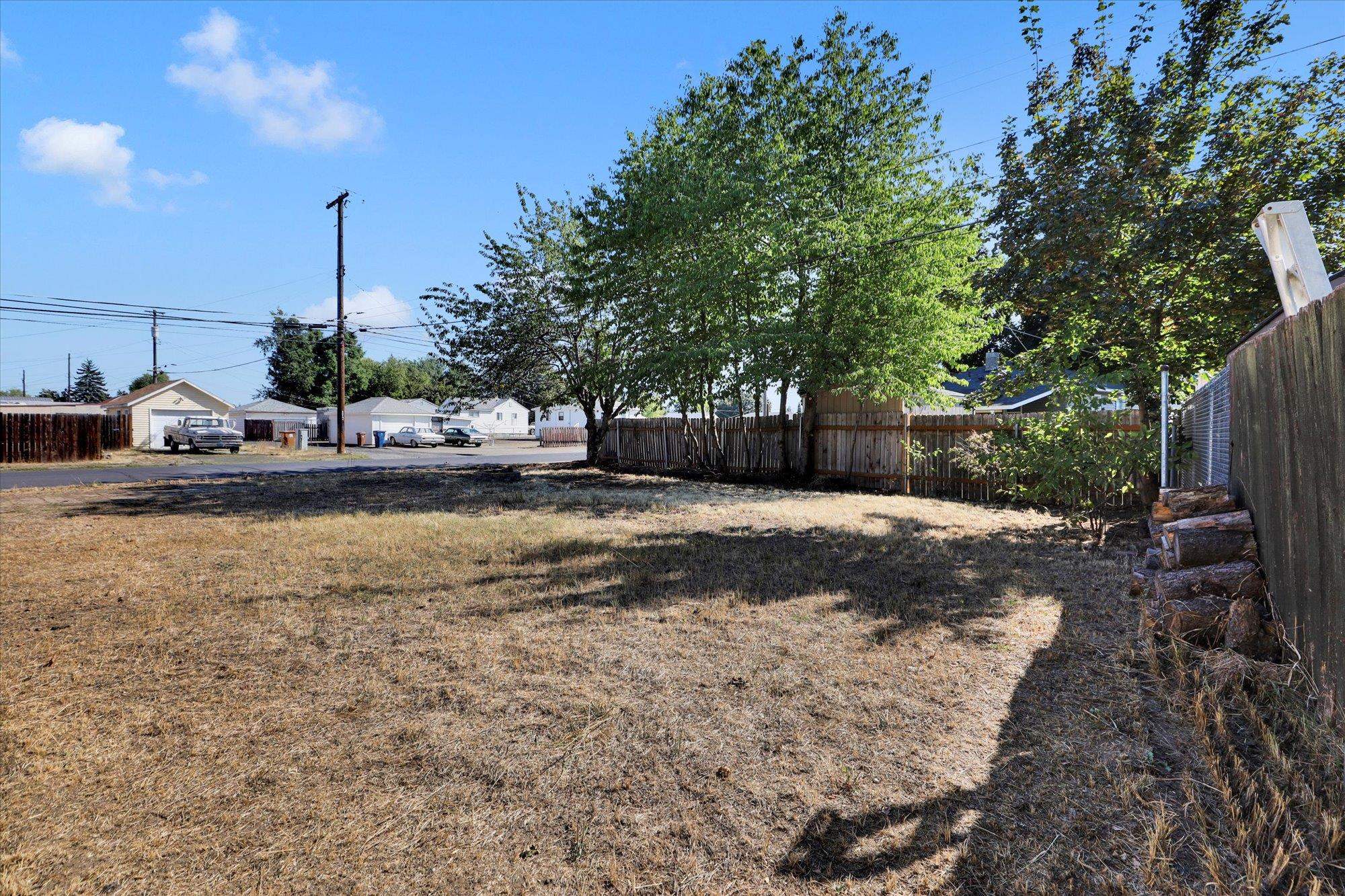 560 E Joseph Ave - Photo 16