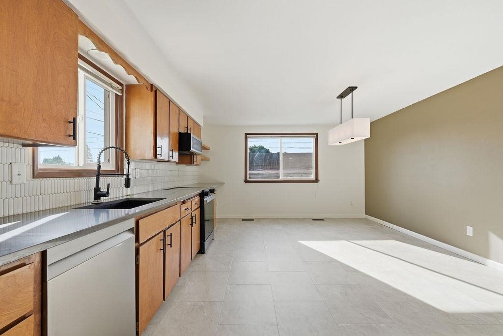 4903 N Elm St - Photo 9