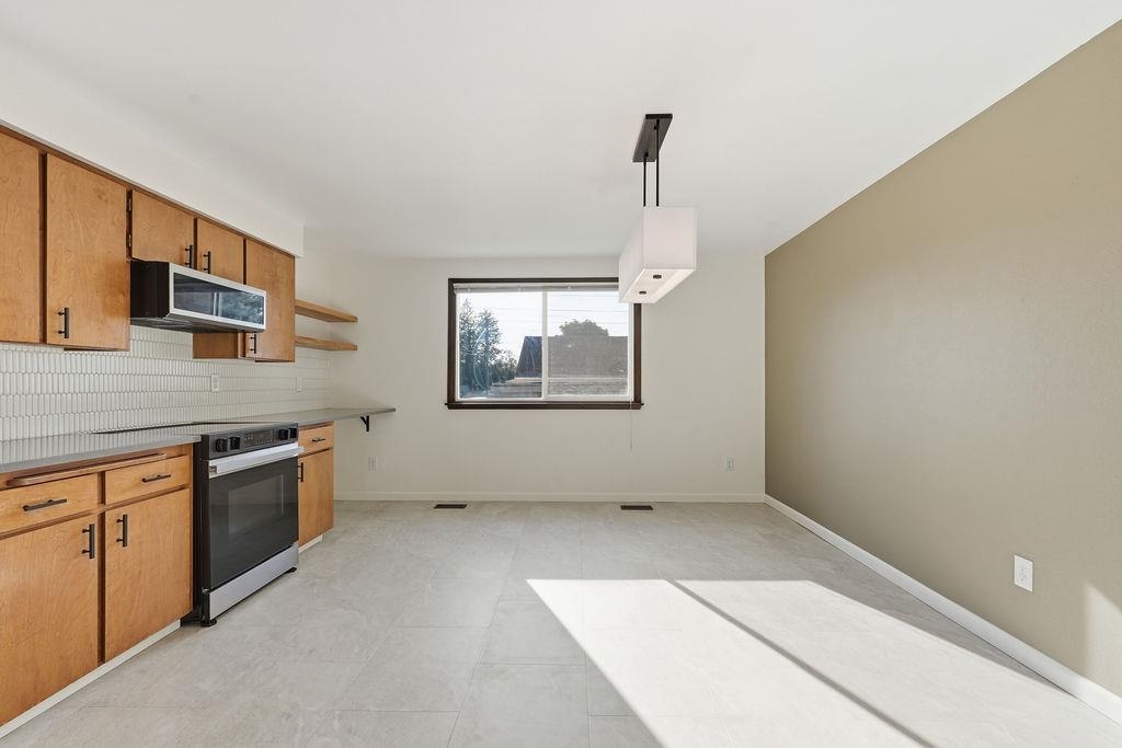 4903 N Elm St - Photo 10