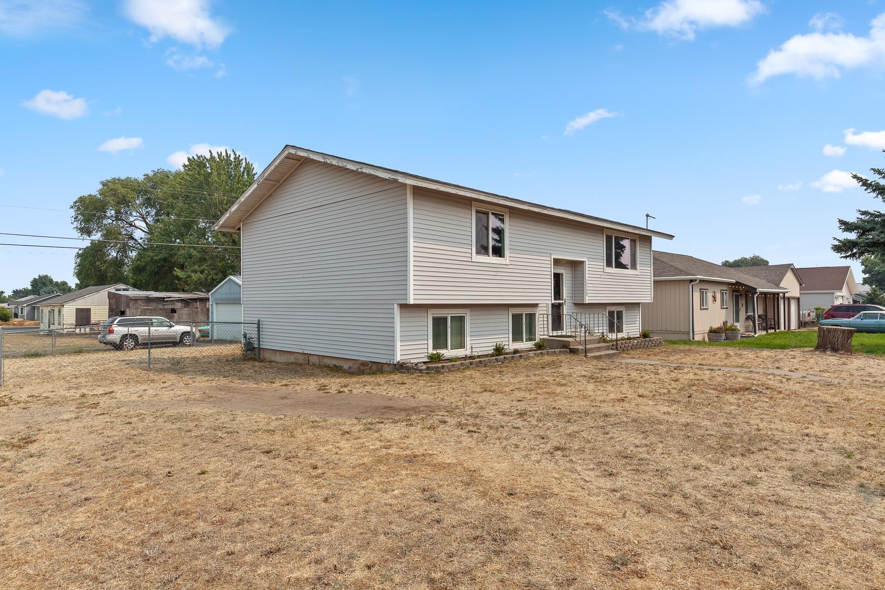 12528 W 13th Ave - Photo 2