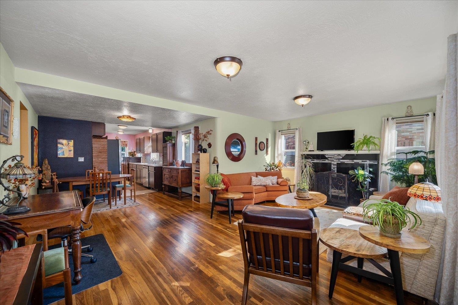 851 S Cowley St - Photo 4