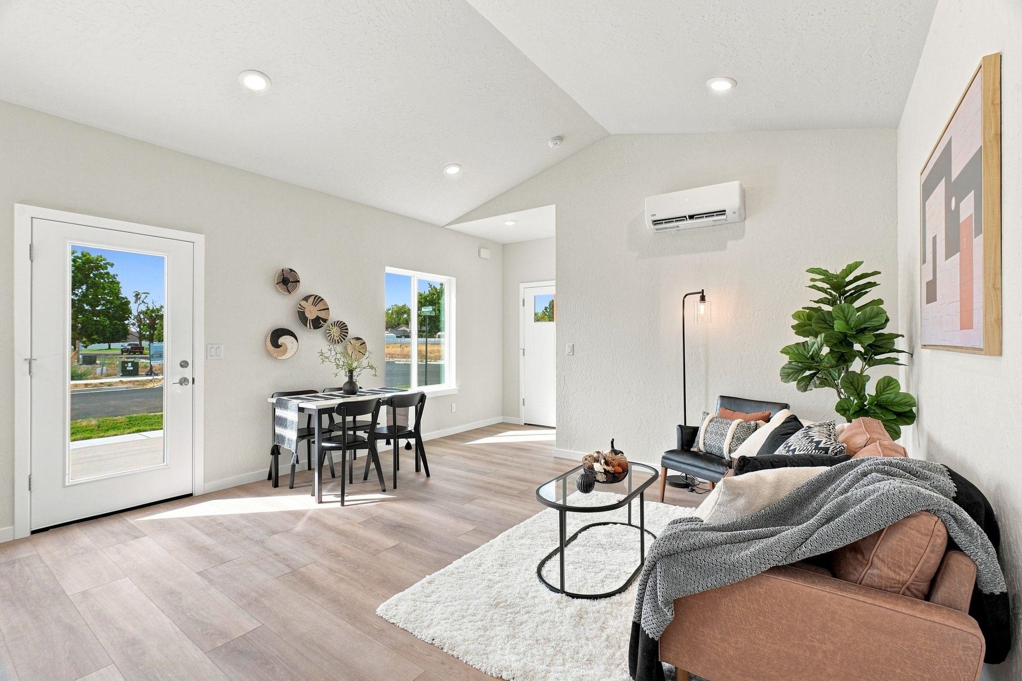 17332 E Maxwell Ave - Photo 3