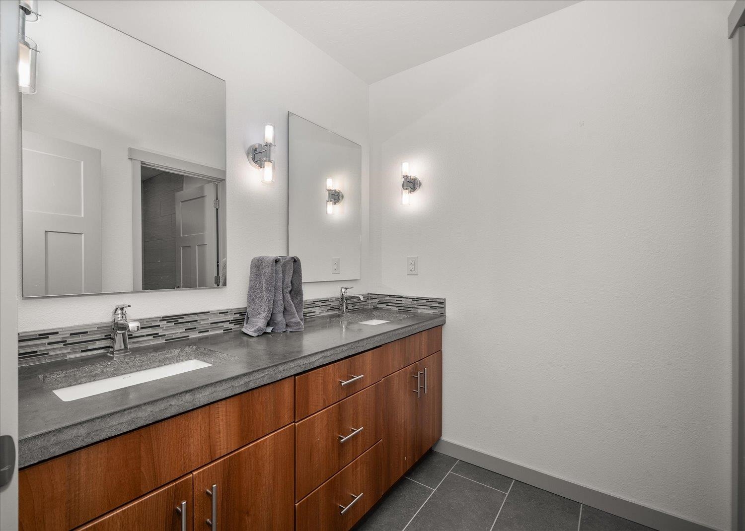 10107 N Wieber Rd - Photo 32