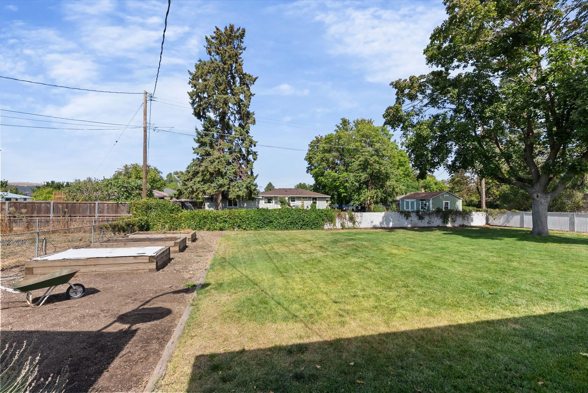 7913 E Indiana Ave - Photo 30