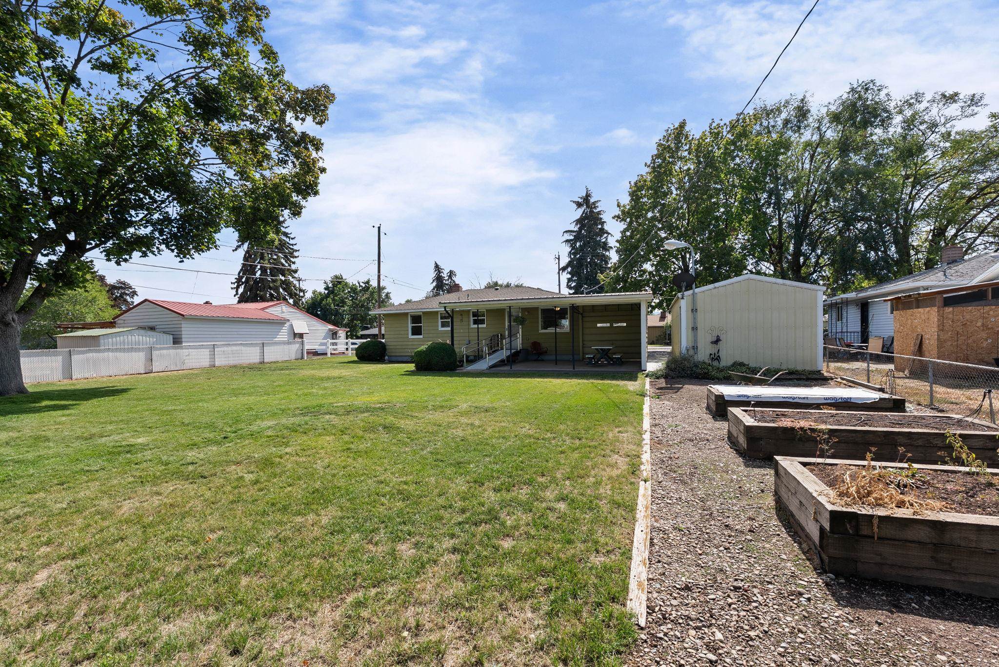 7913 E Indiana Ave - Photo 31