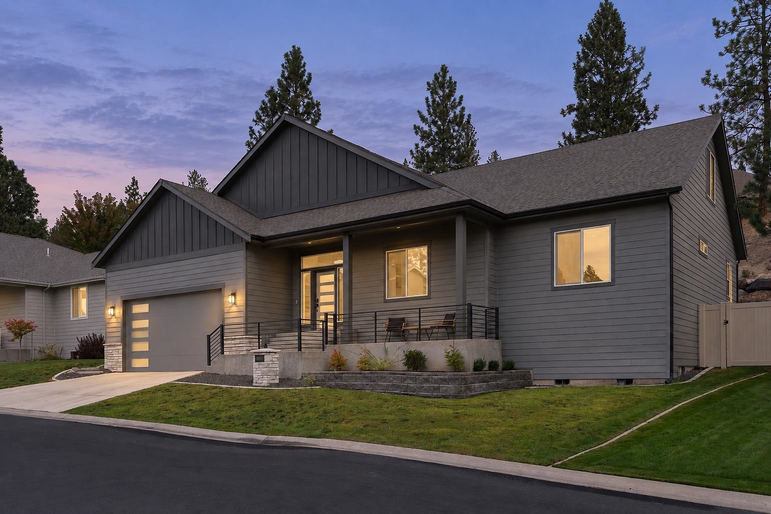 8609 E Hazelwood Ln - Photo 2