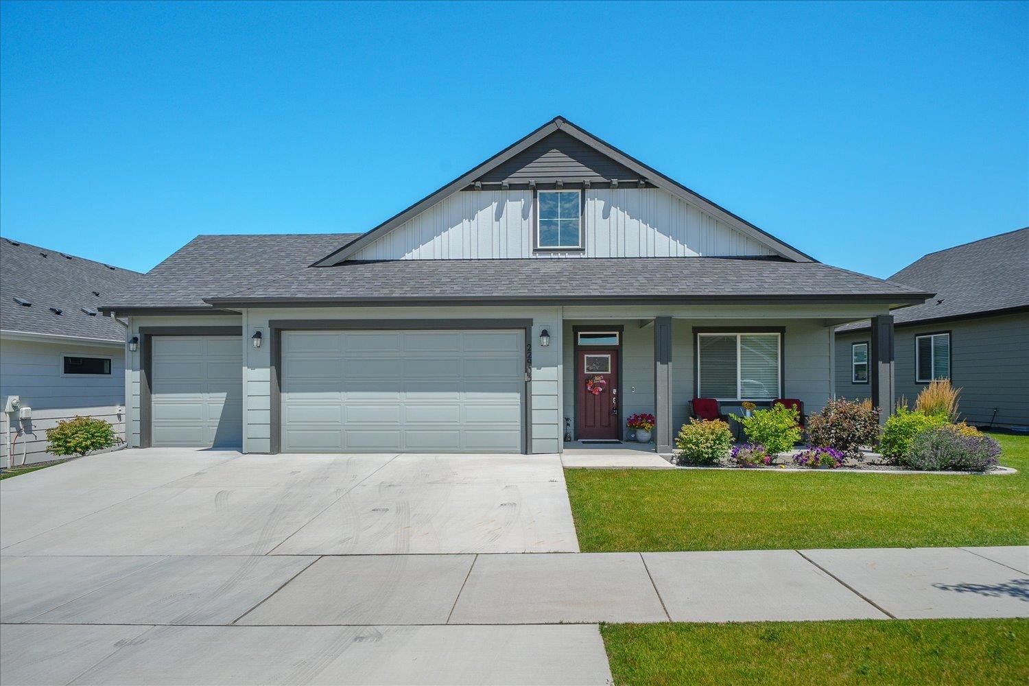 22903 E Wellington Pkwy - Photo 1