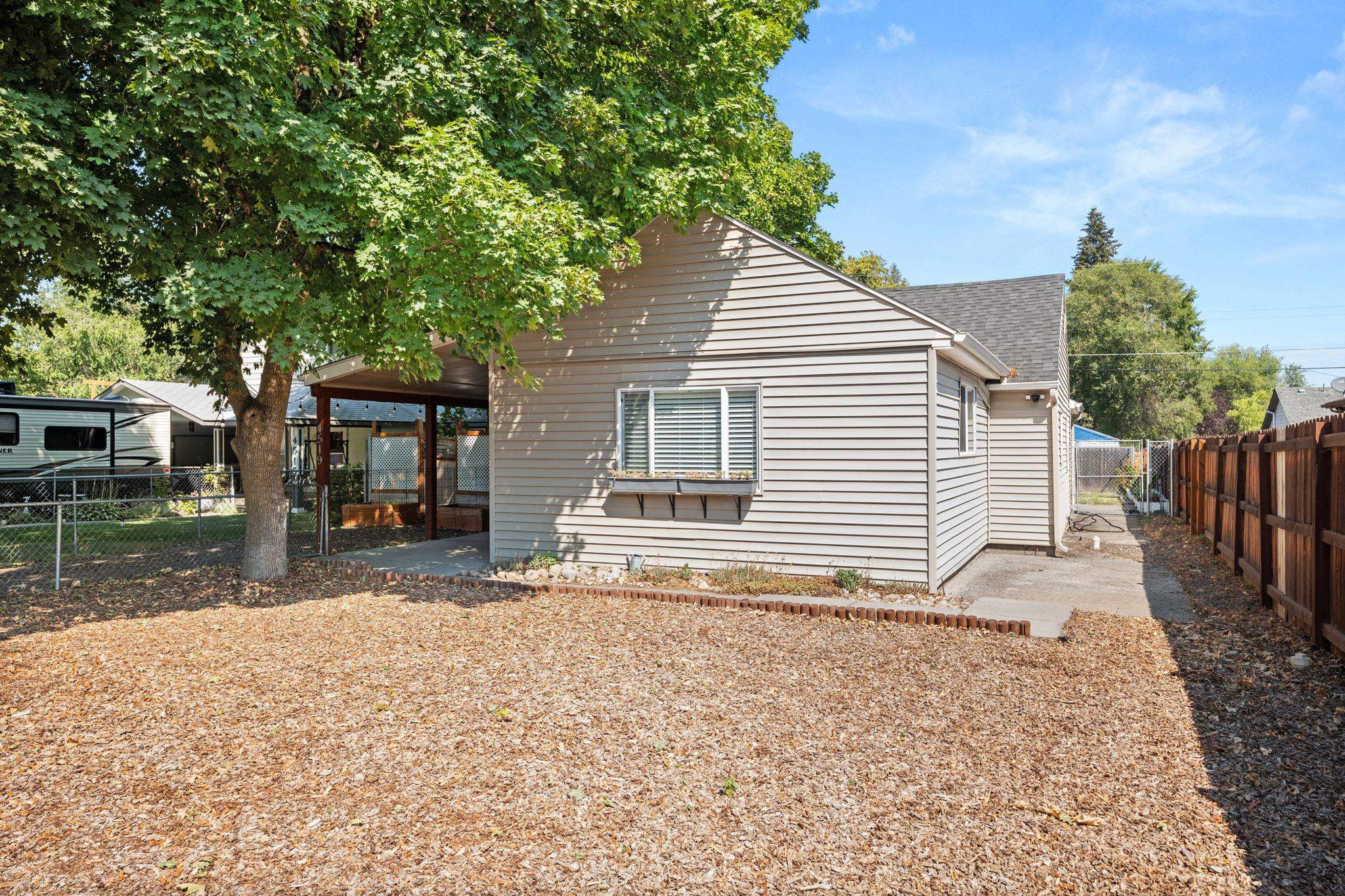 4519 E 7th Ave - Photo 1