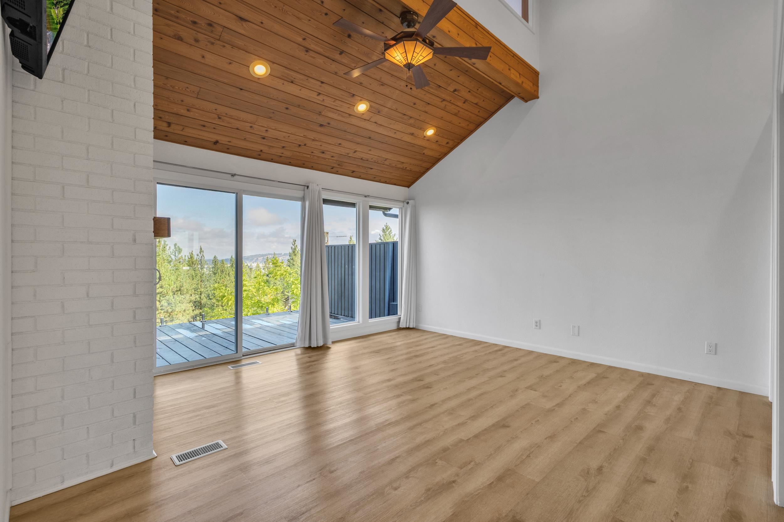 5203 E 16th Ave - Photo 36