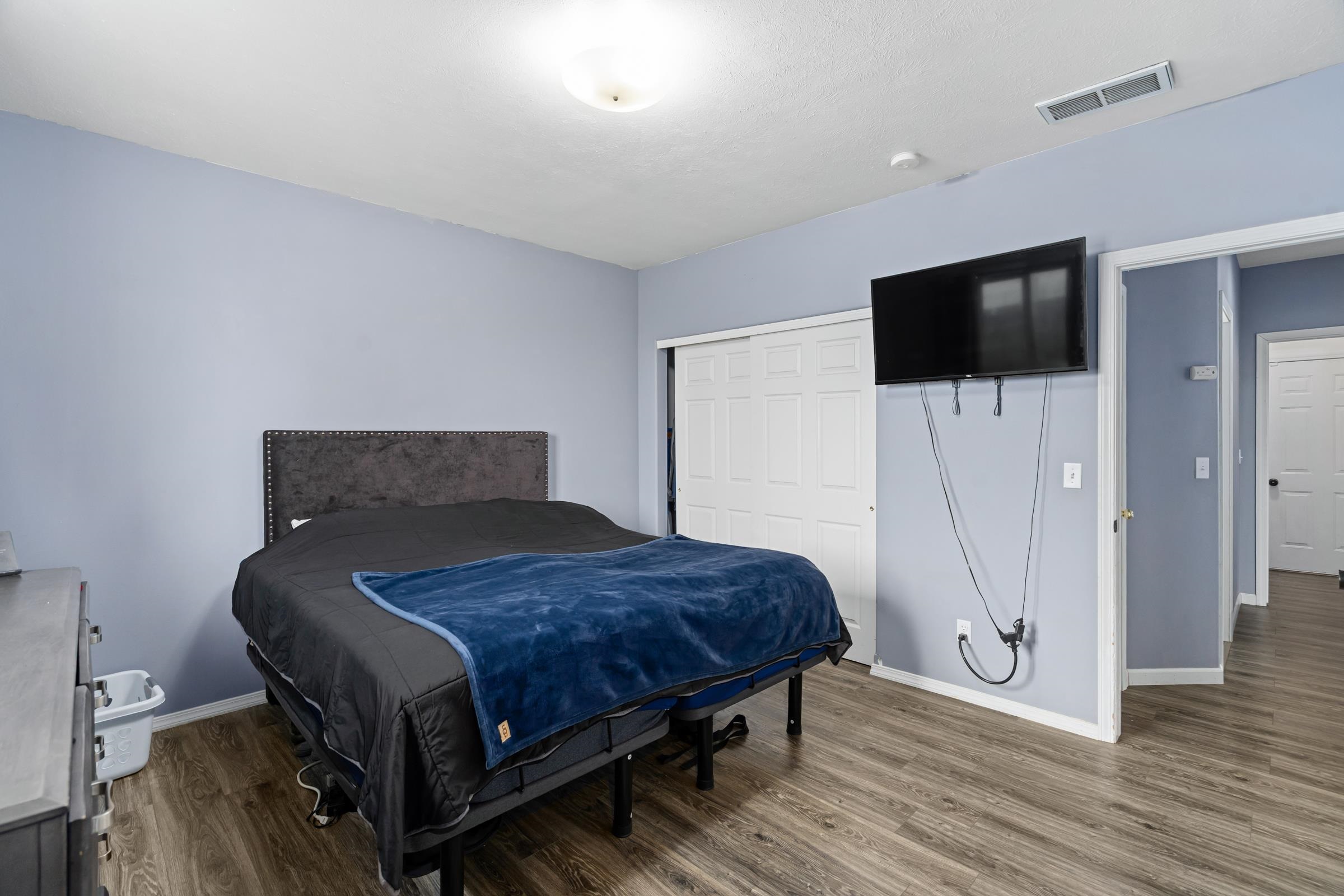 525 S Solar St - Photo 14