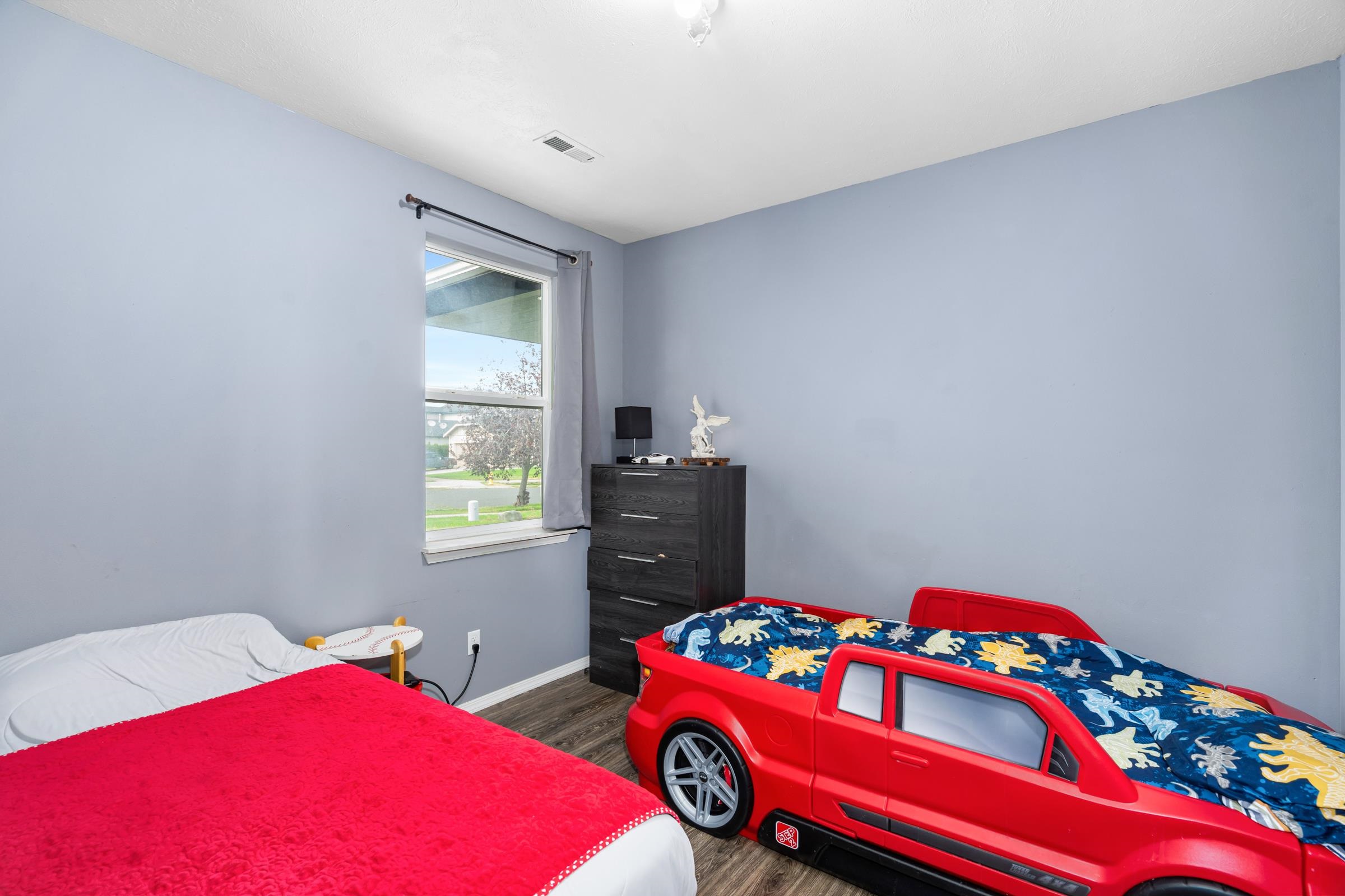 525 S Solar St - Photo 18