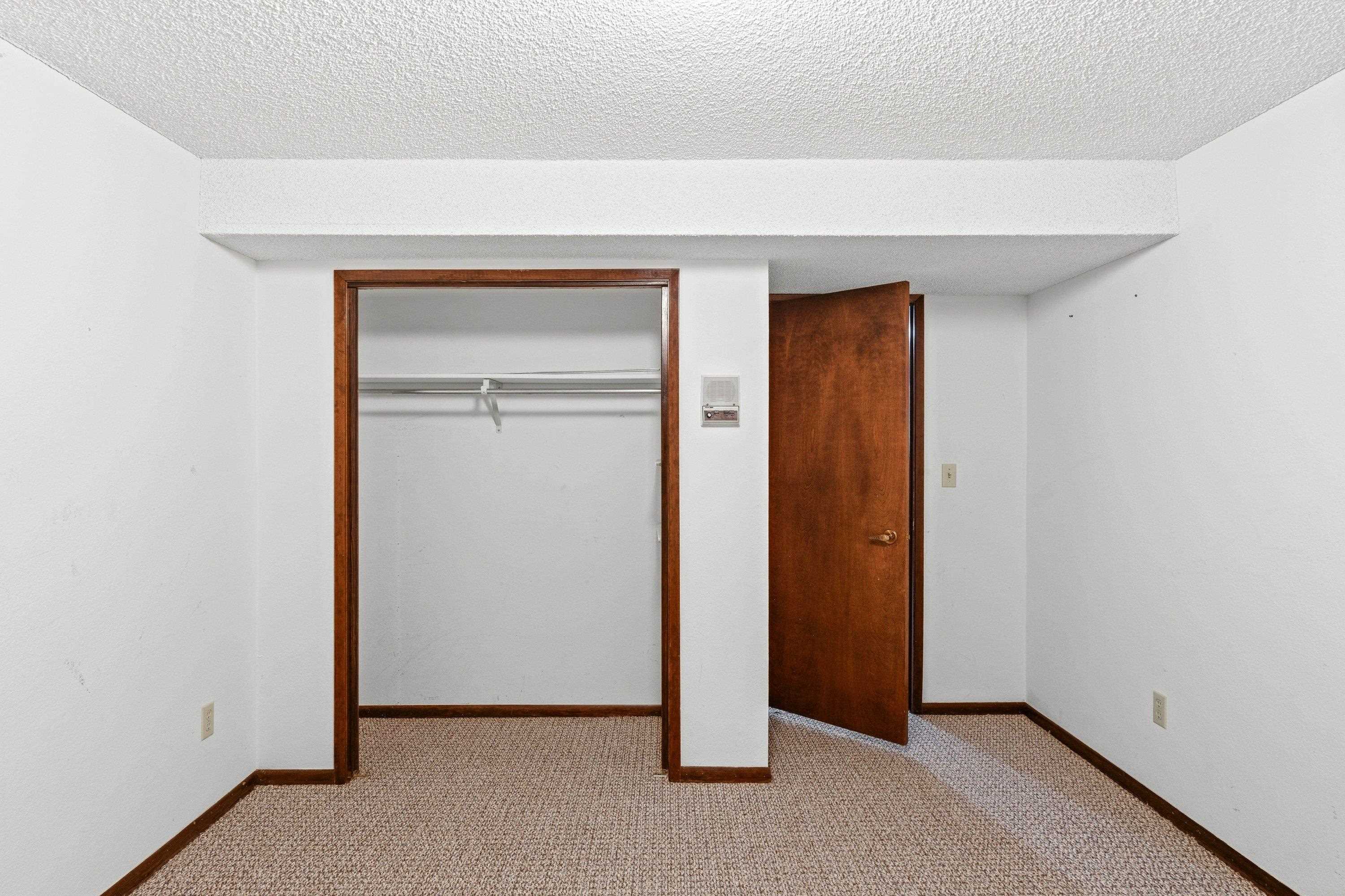 10918 E 50TH Ct - Photo 28