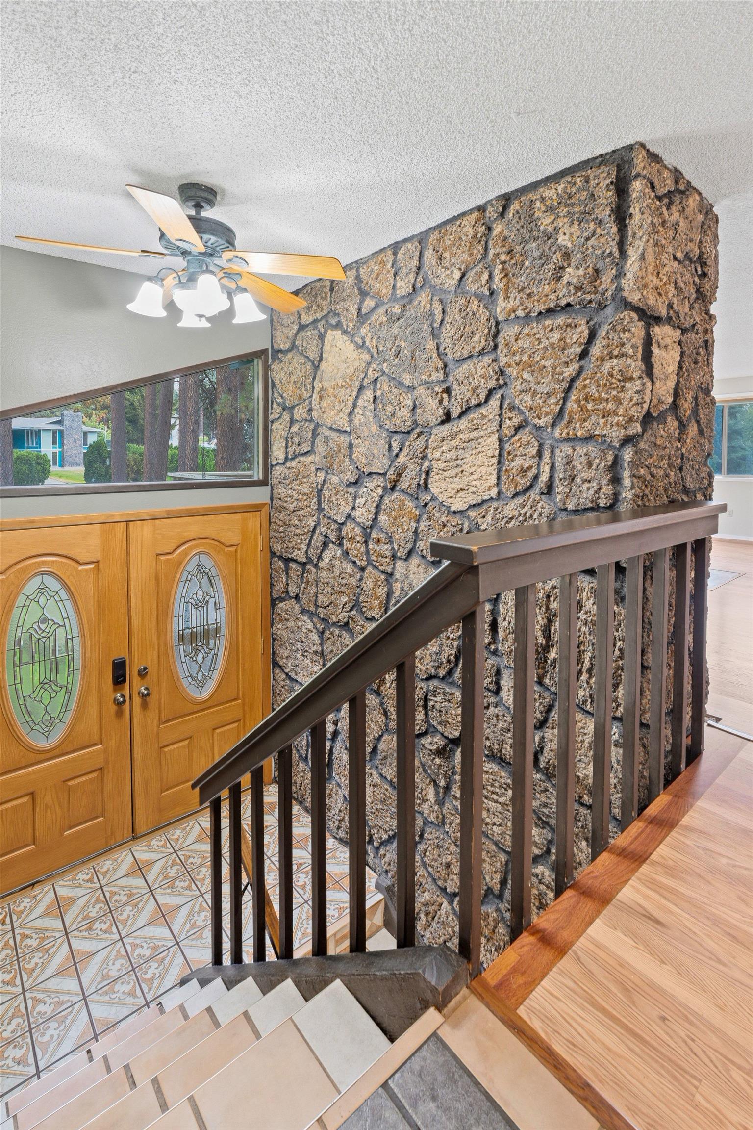 10918 E 50TH Ct - Photo 4