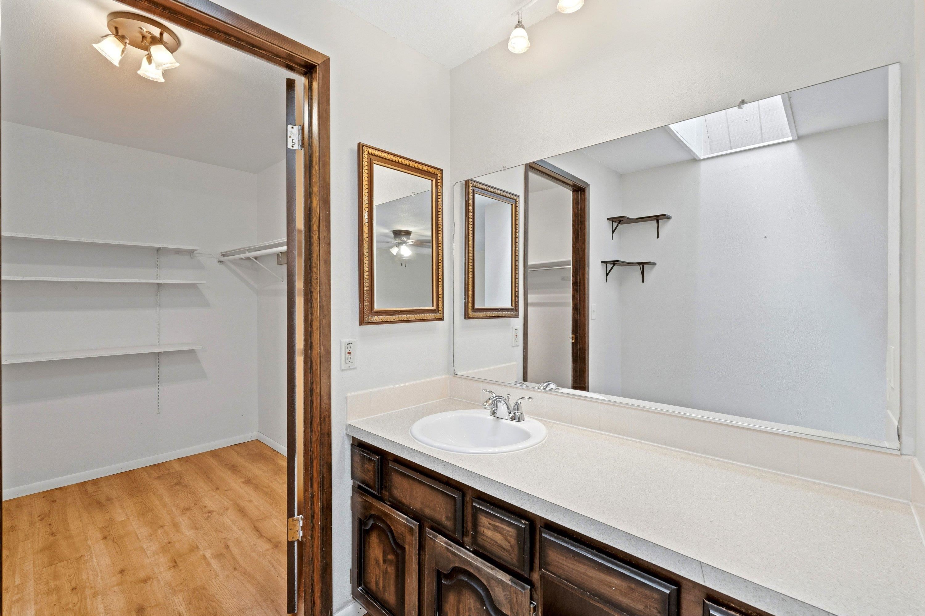 10918 E 50TH Ct - Photo 21