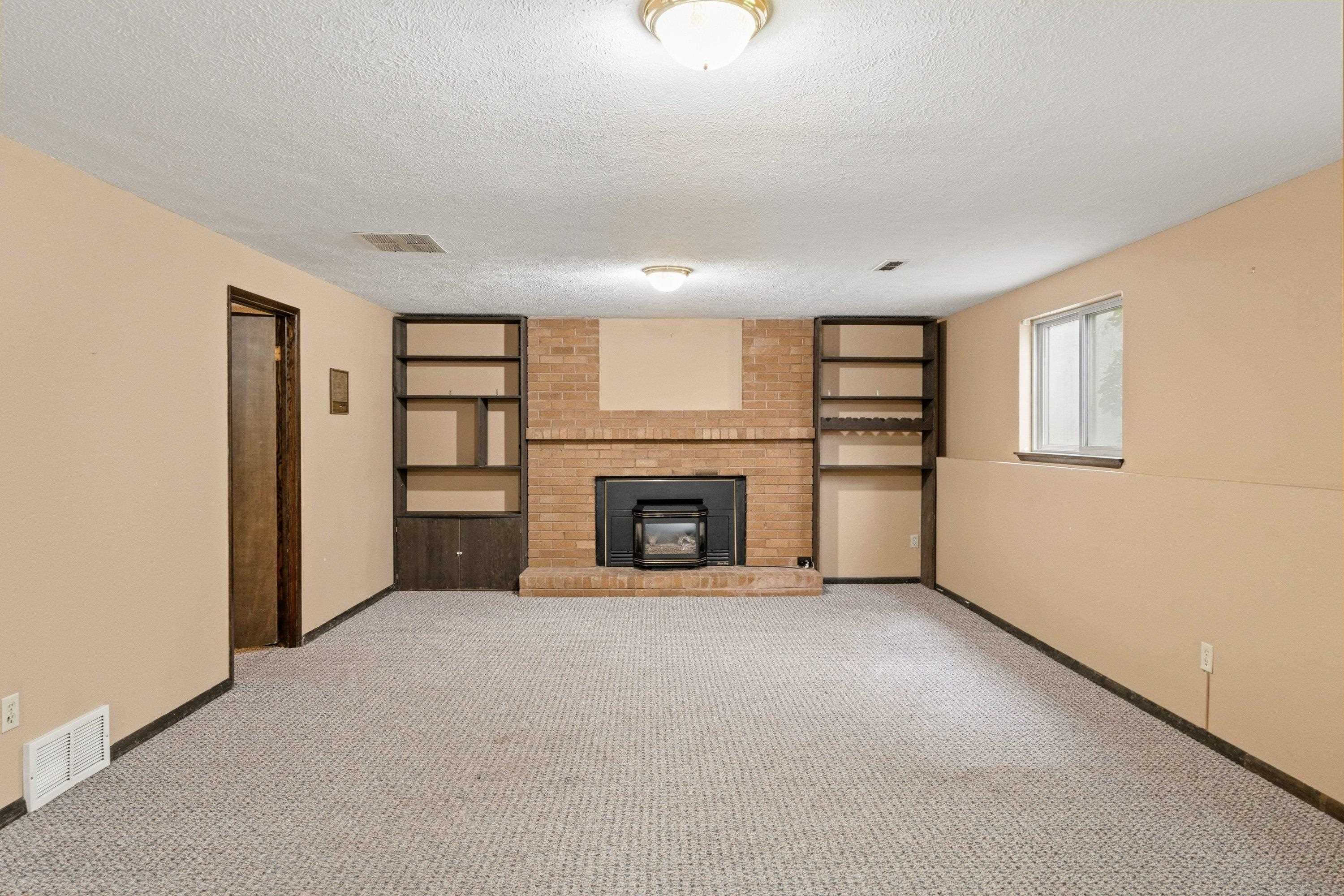 10918 E 50TH Ct - Photo 25