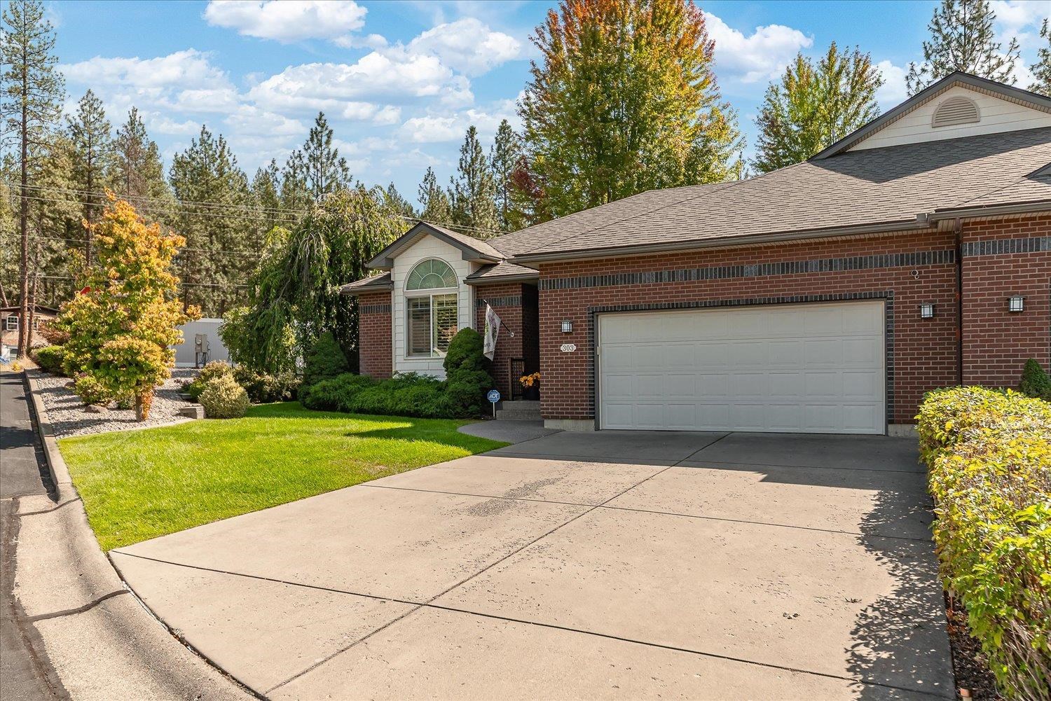303 W Arrow Ln - Photo 2
