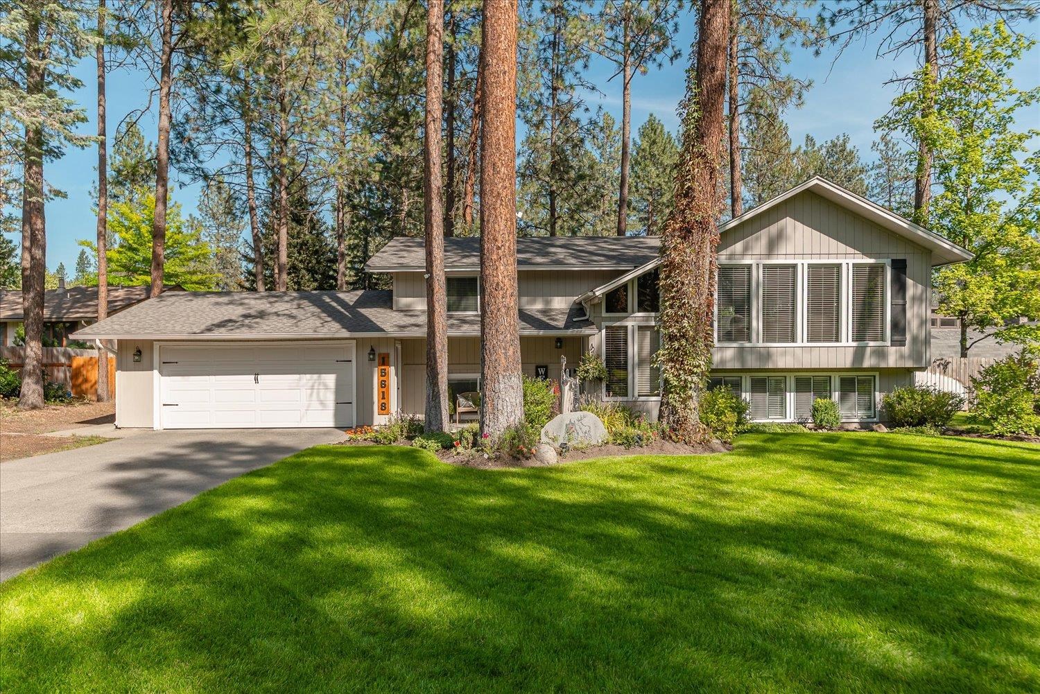 15618 N Glencrest Ct - Photo 1