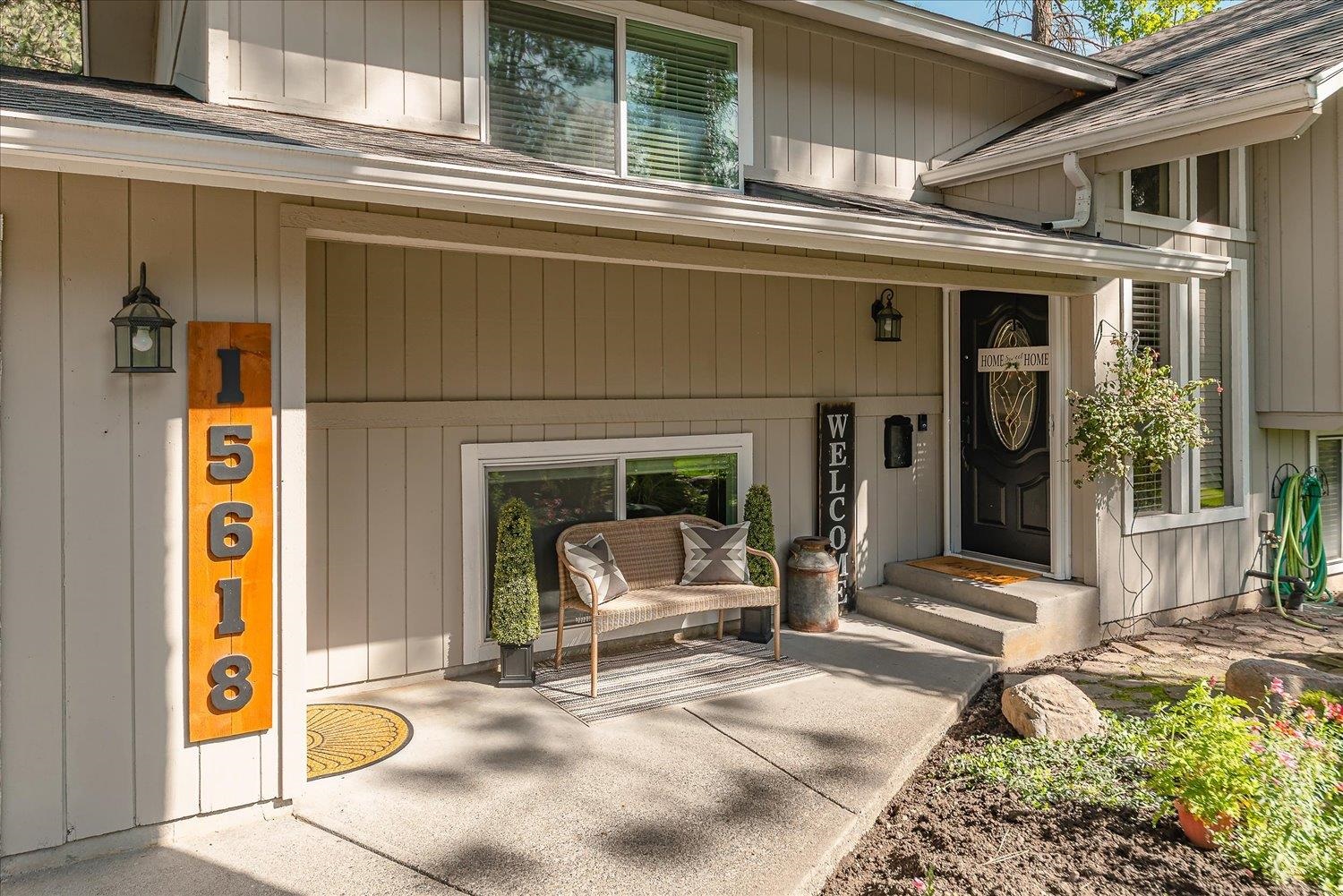 15618 N Glencrest Ct - Photo 2