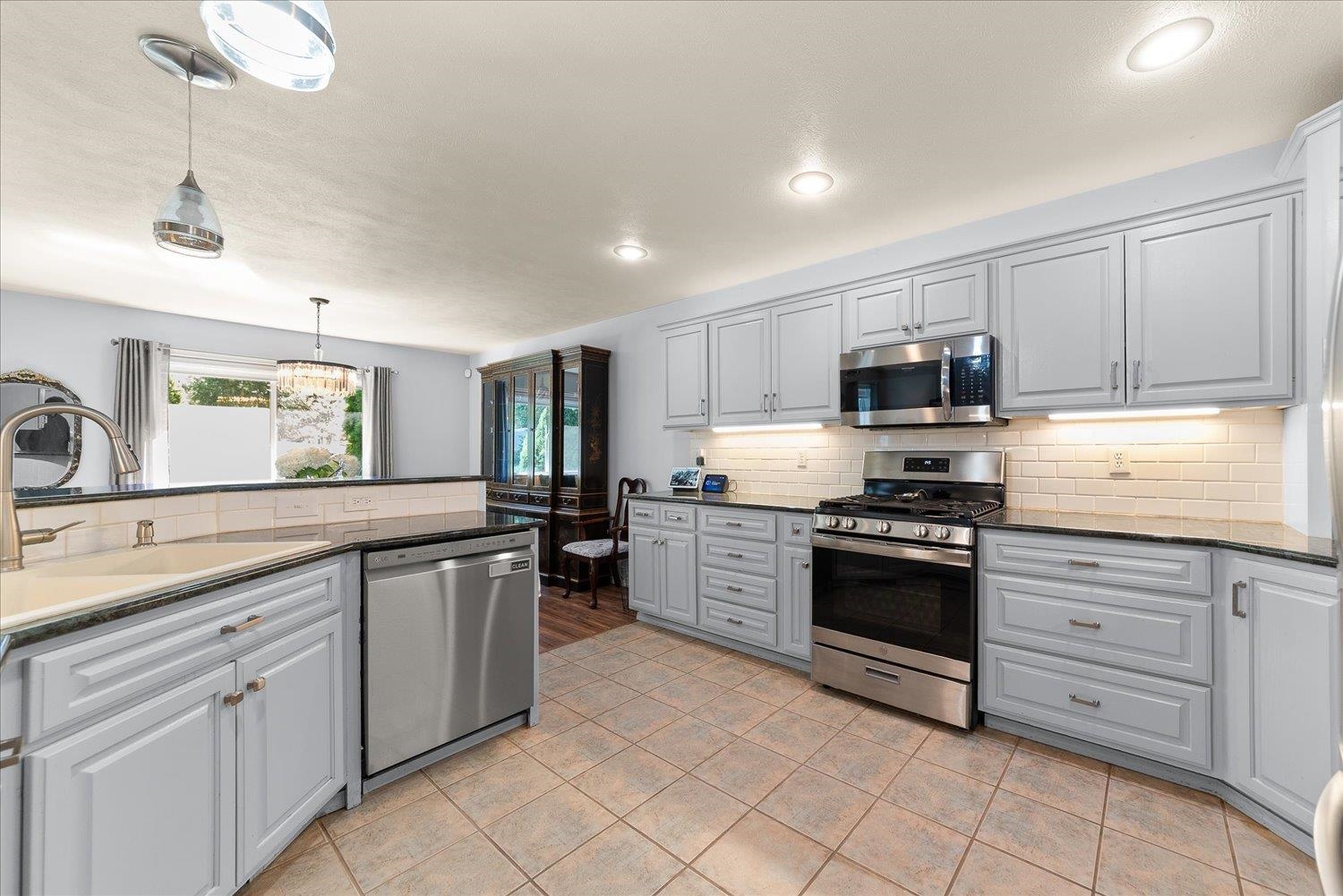 303 W Arrow Ln - Photo 17