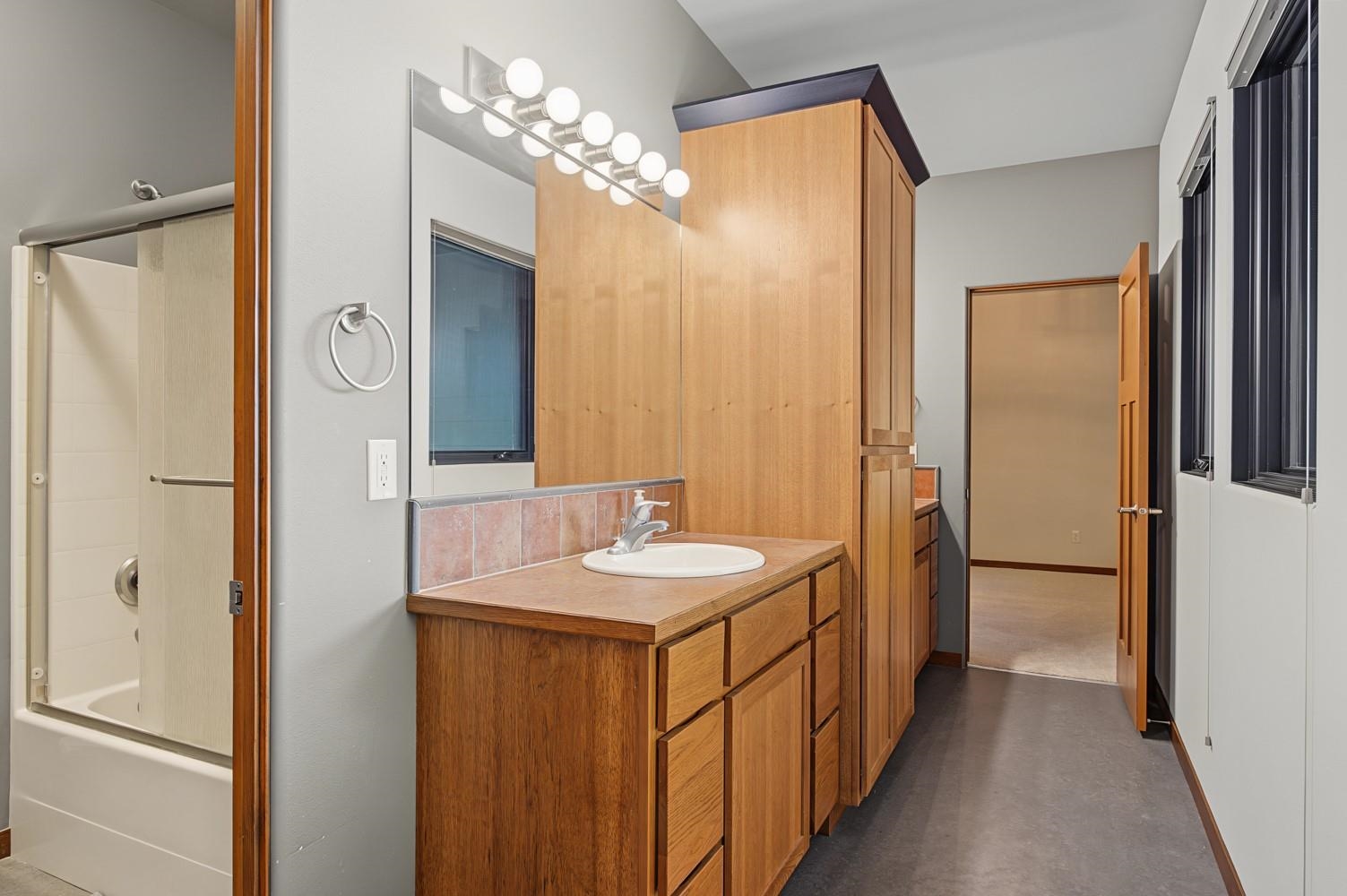 2503 S Thierman Ln - Photo 49