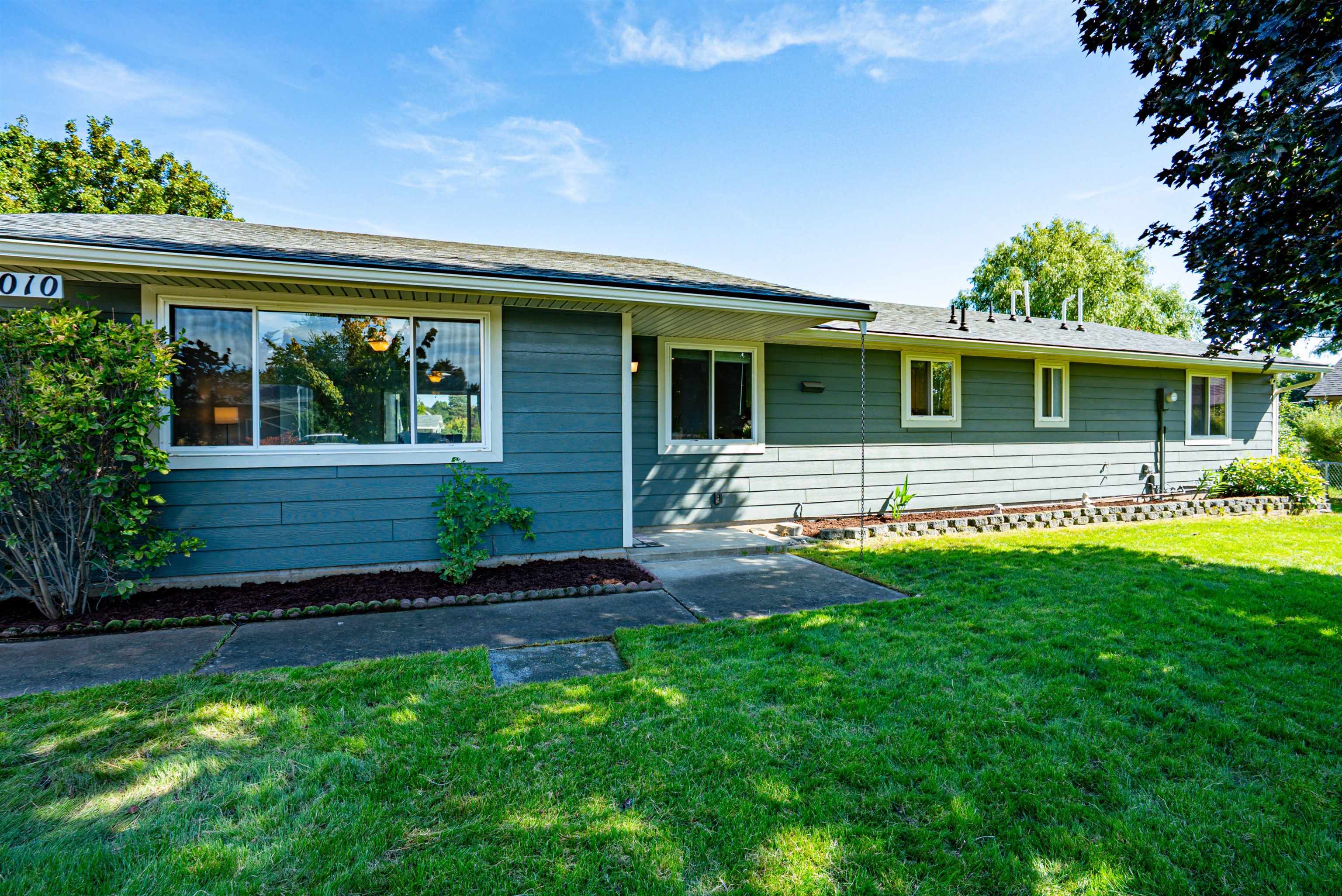 5010 N Tiara Ct - Photo 2