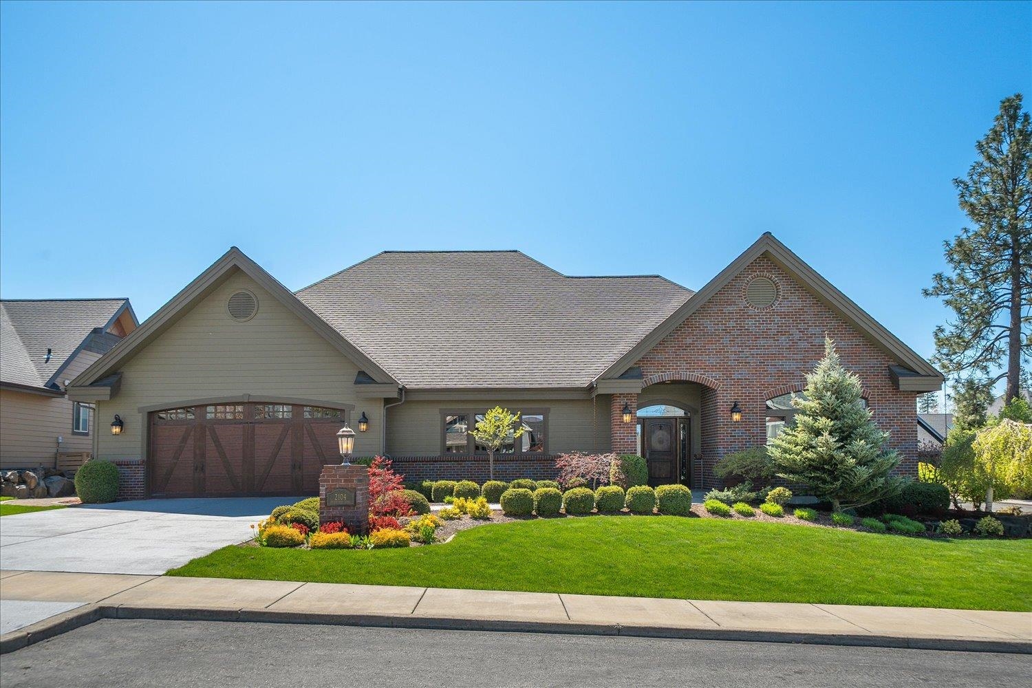2104 E Cherrytree Ln - Photo 1