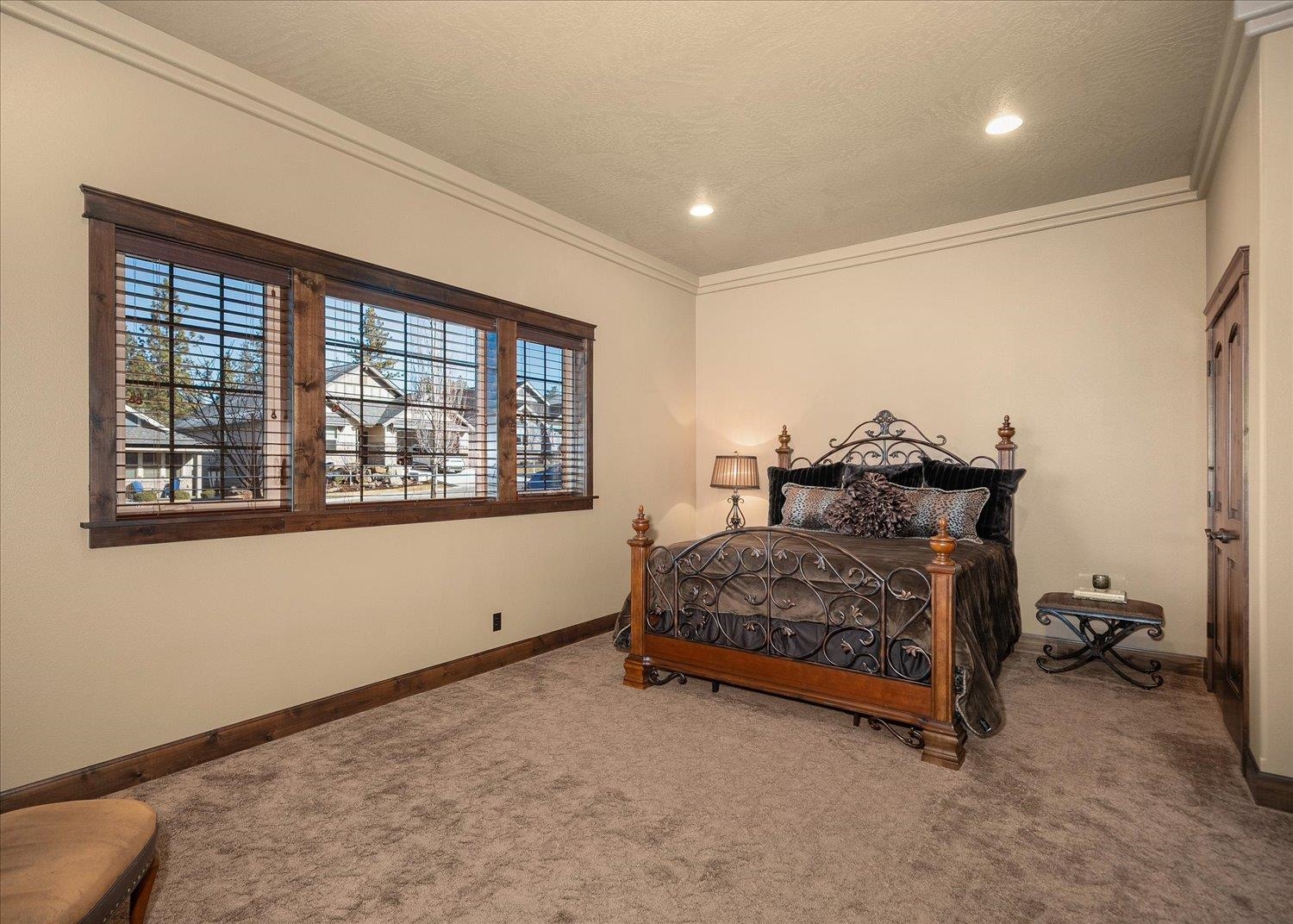 2104 E Cherrytree Ln - Photo 50