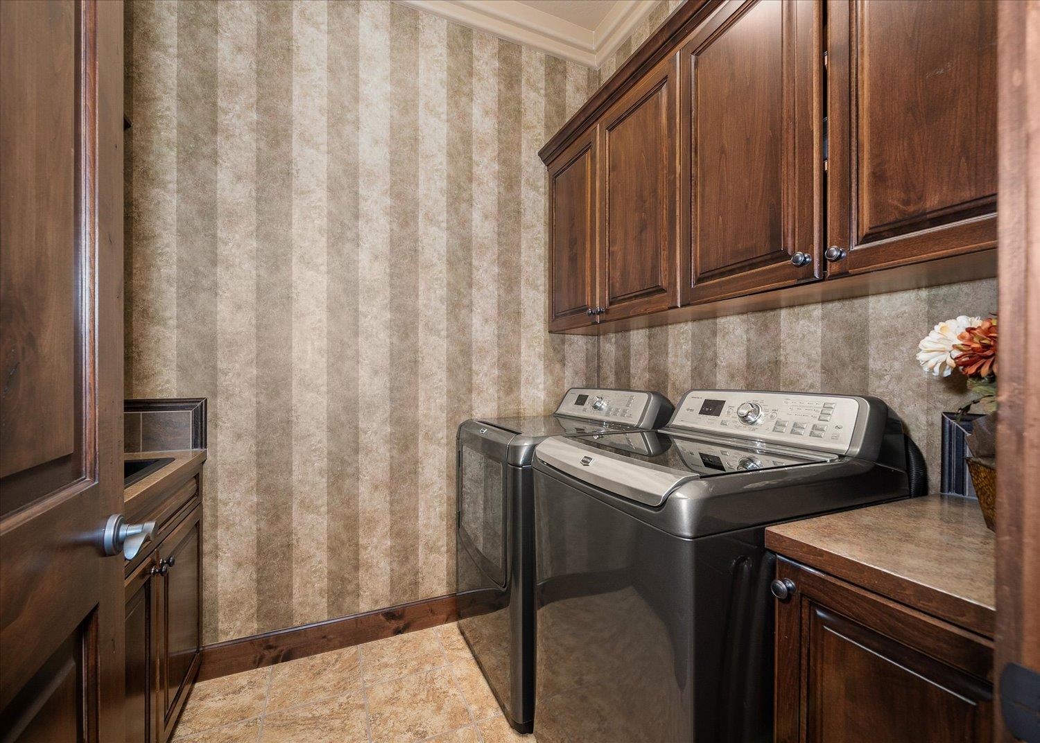 2104 E Cherrytree Ln - Photo 32