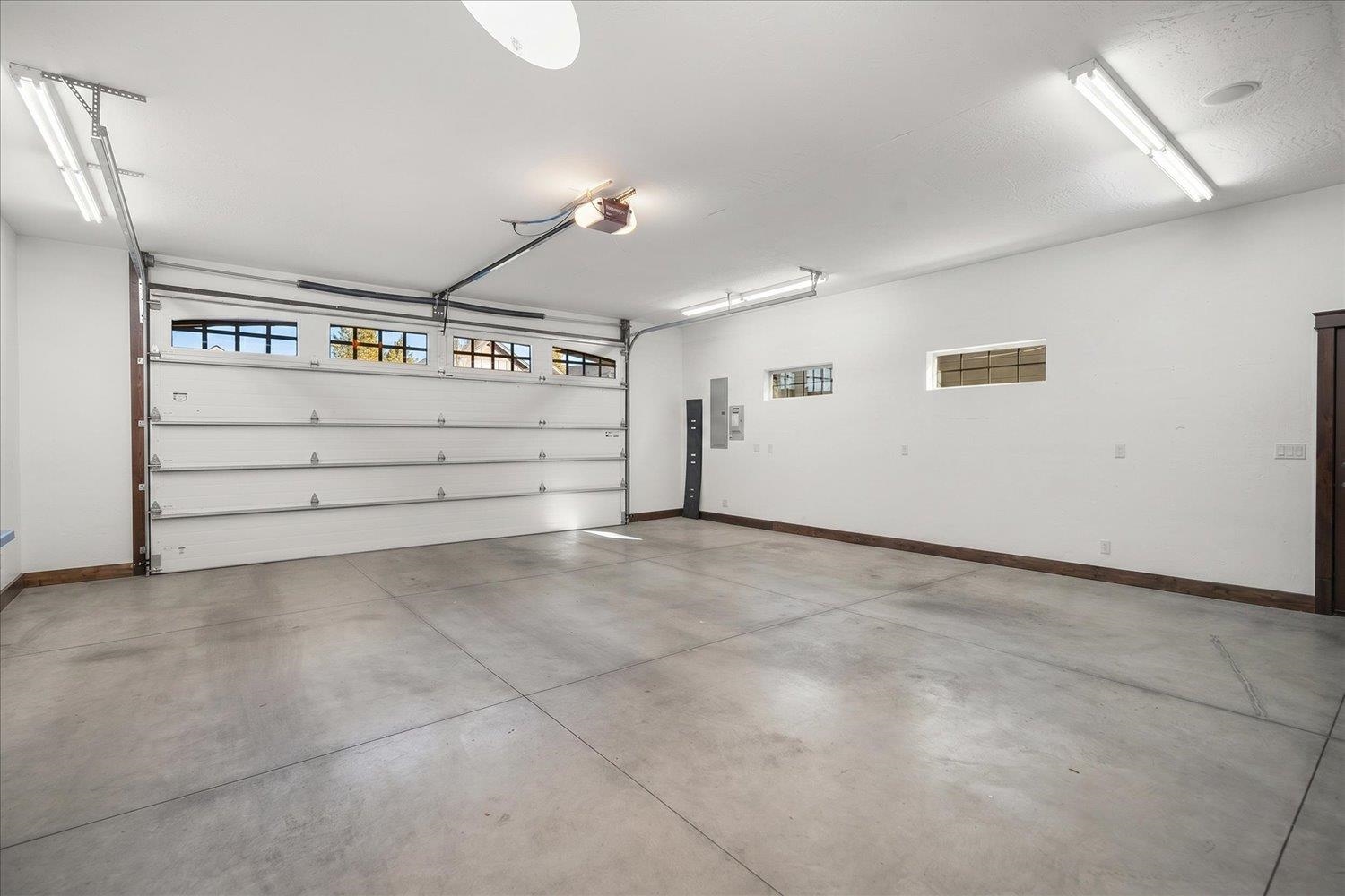 2104 E Cherrytree Ln - Photo 33