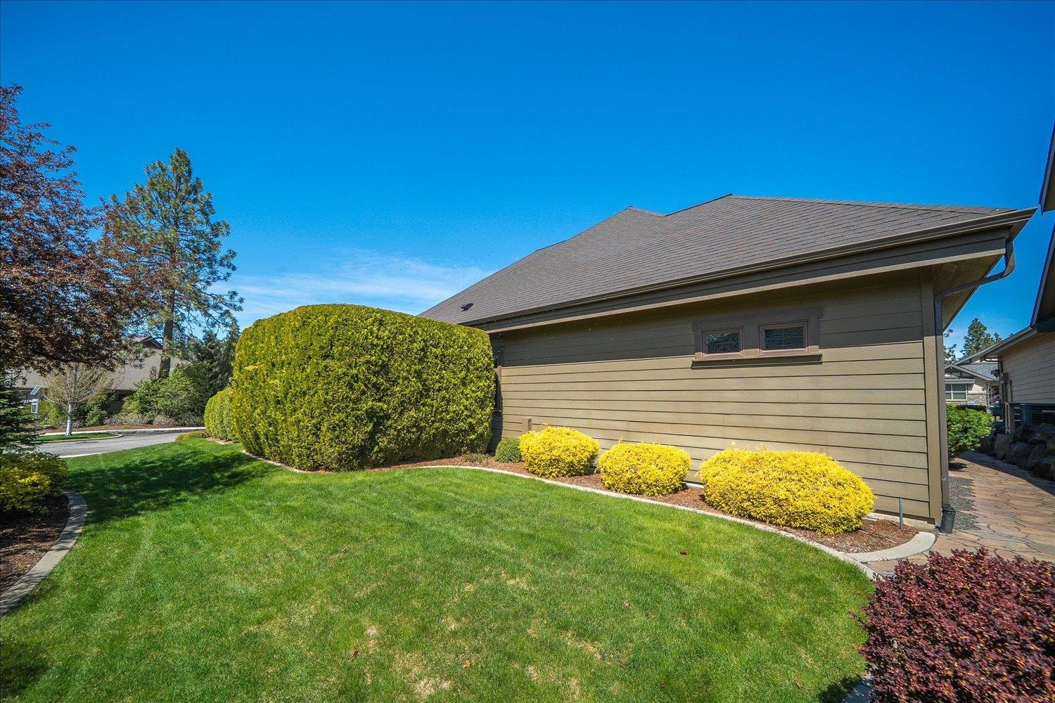 2104 E Cherrytree Ln - Photo 43