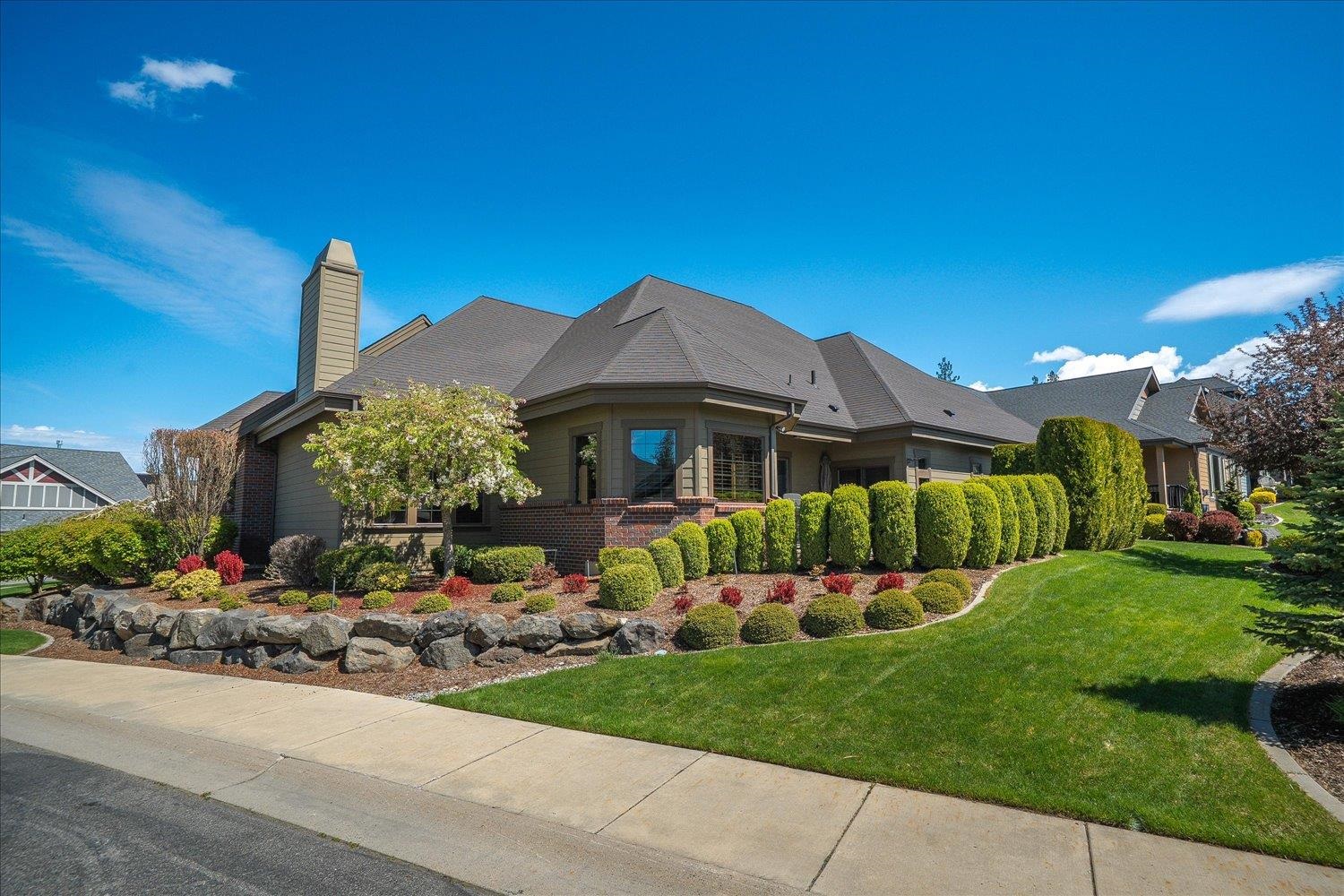 2104 E Cherrytree Ln - Photo 44