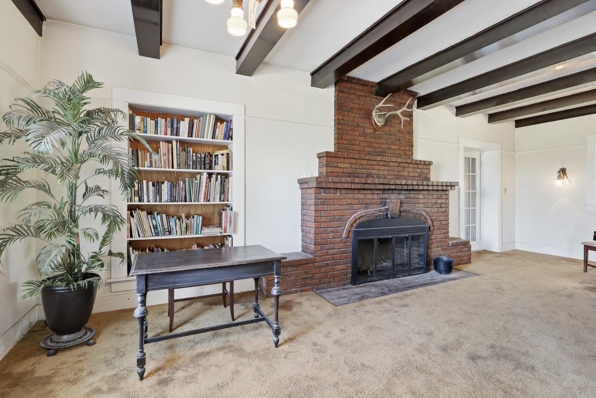 1625 S Hayford Rd - Photo 5