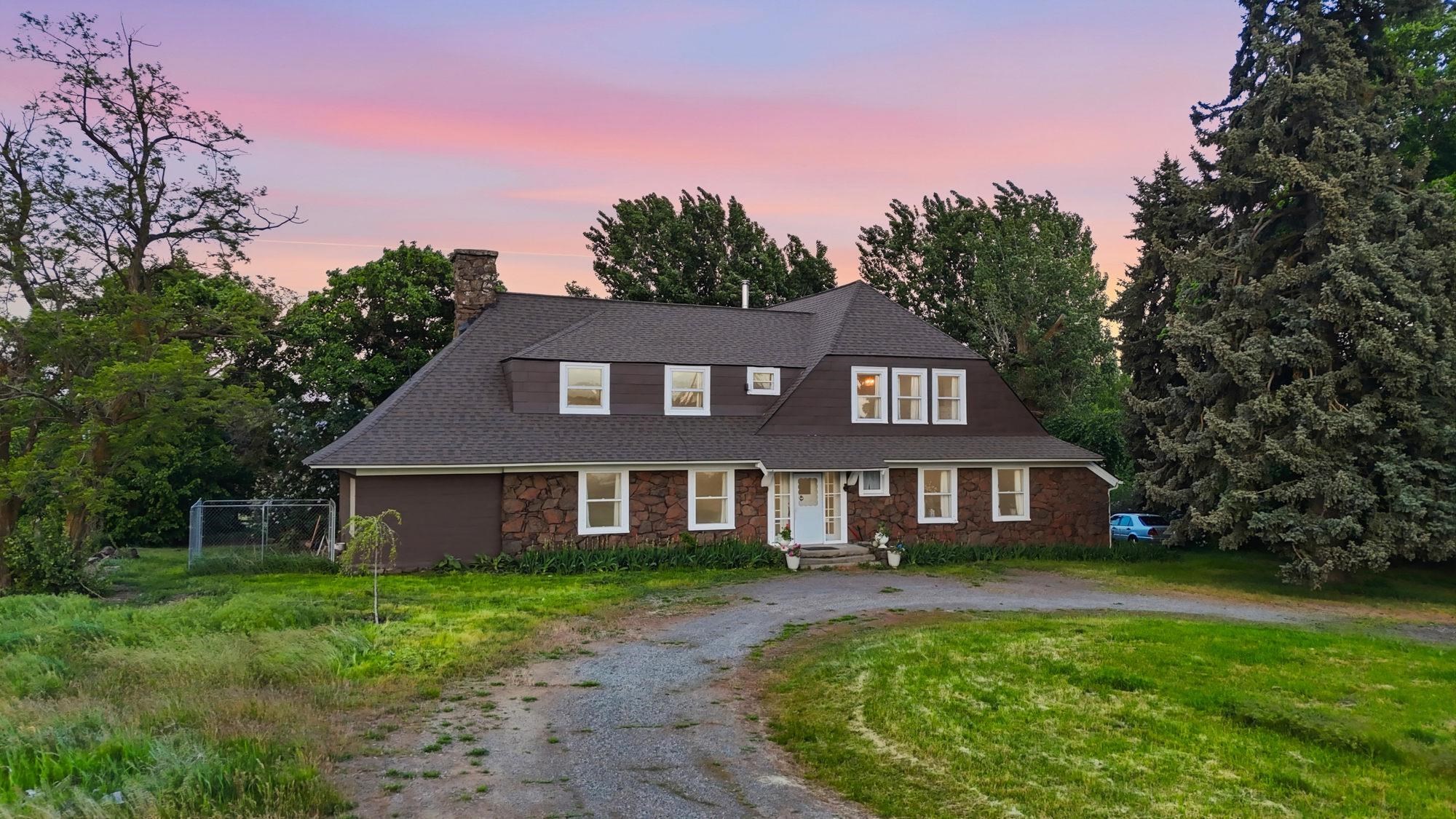 1625 S Hayford Rd - Photo 1