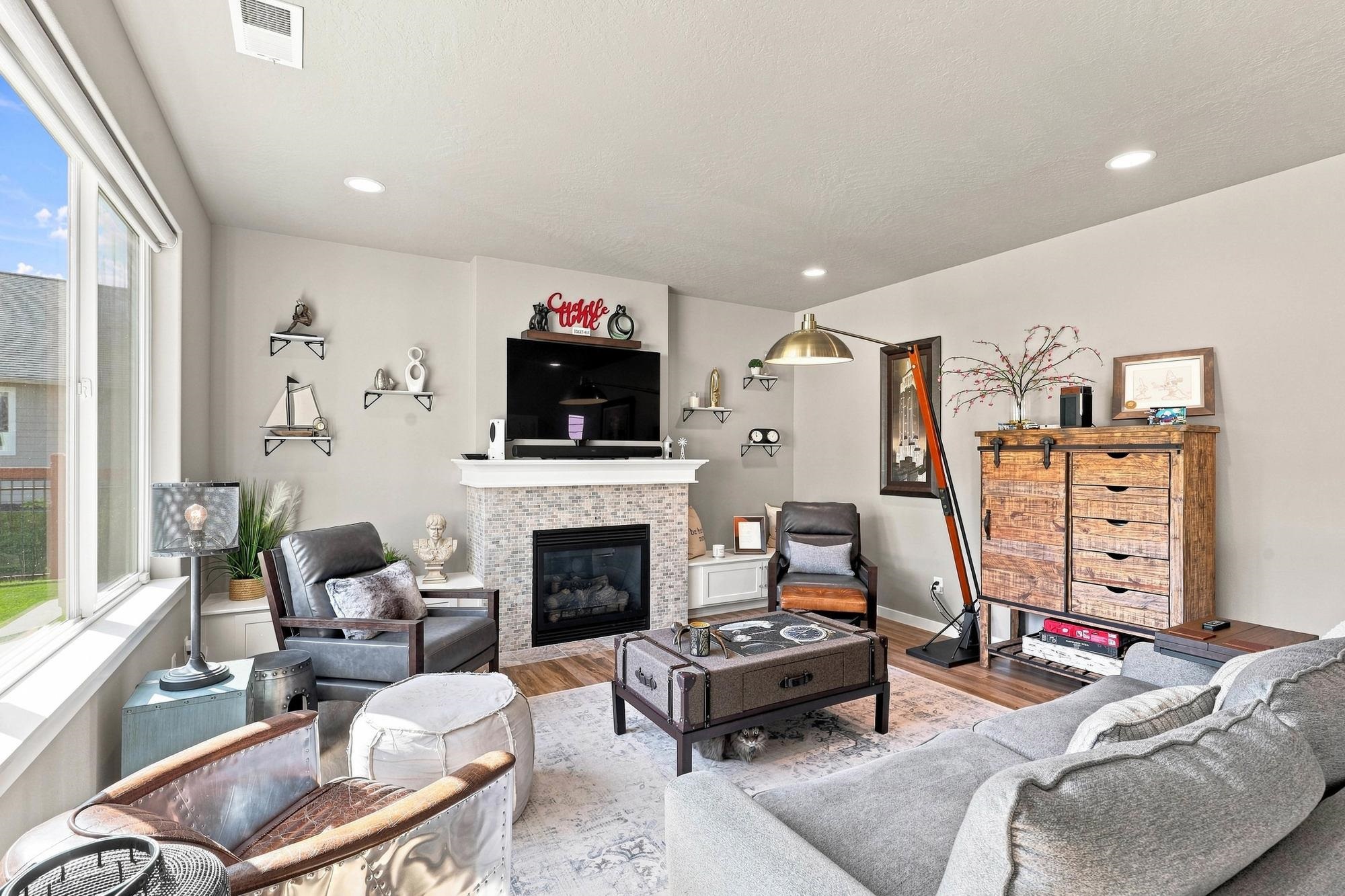 9302 N Linden Ln - Photo 4