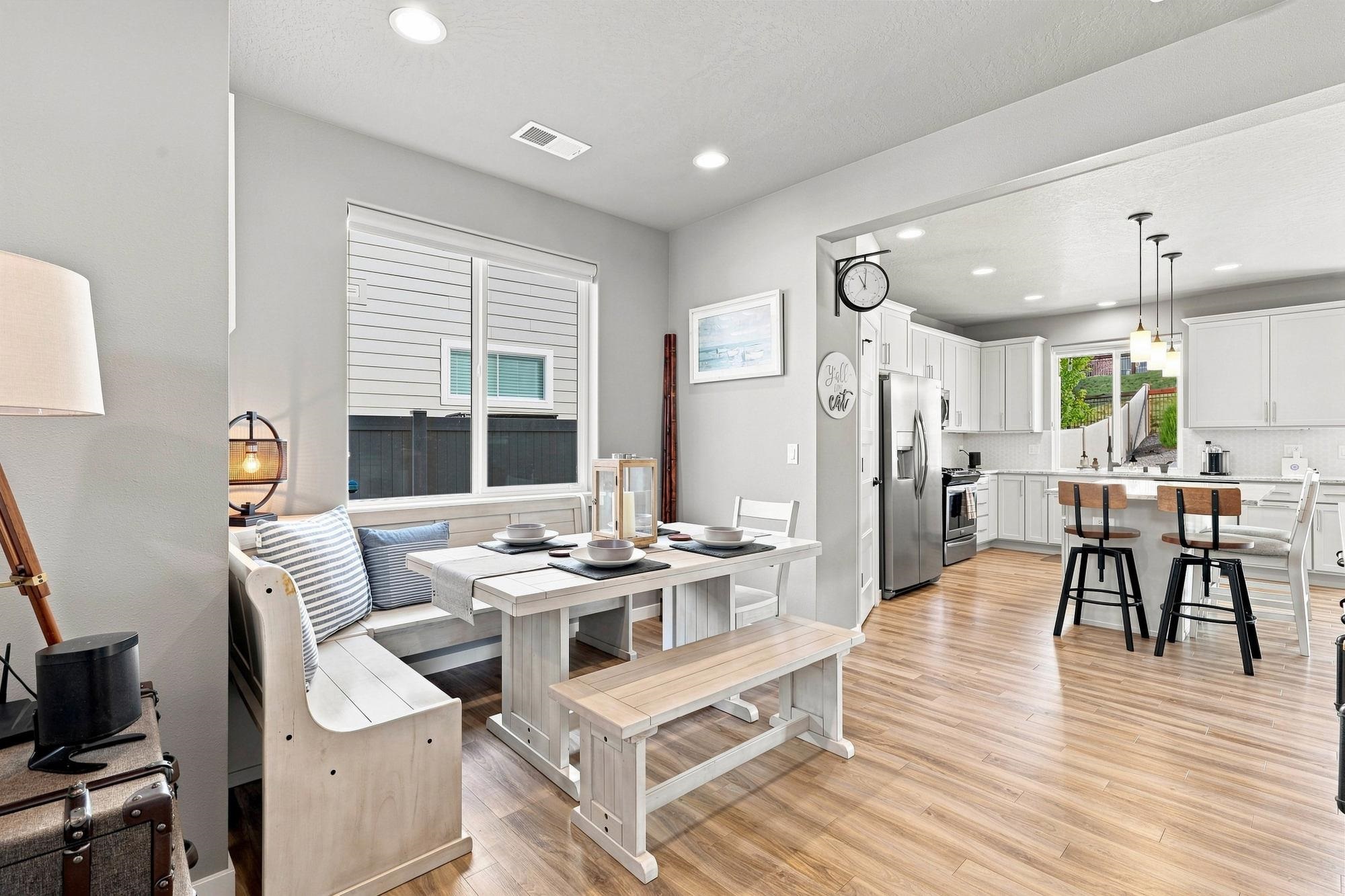 9302 N Linden Ln - Photo 6