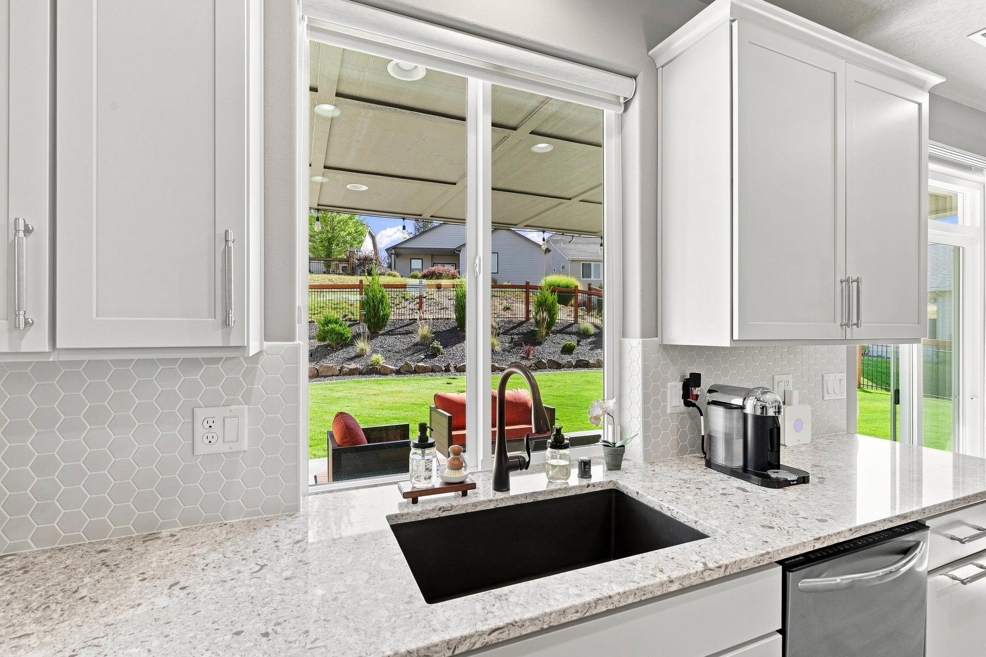 9302 N Linden Ln - Photo 12