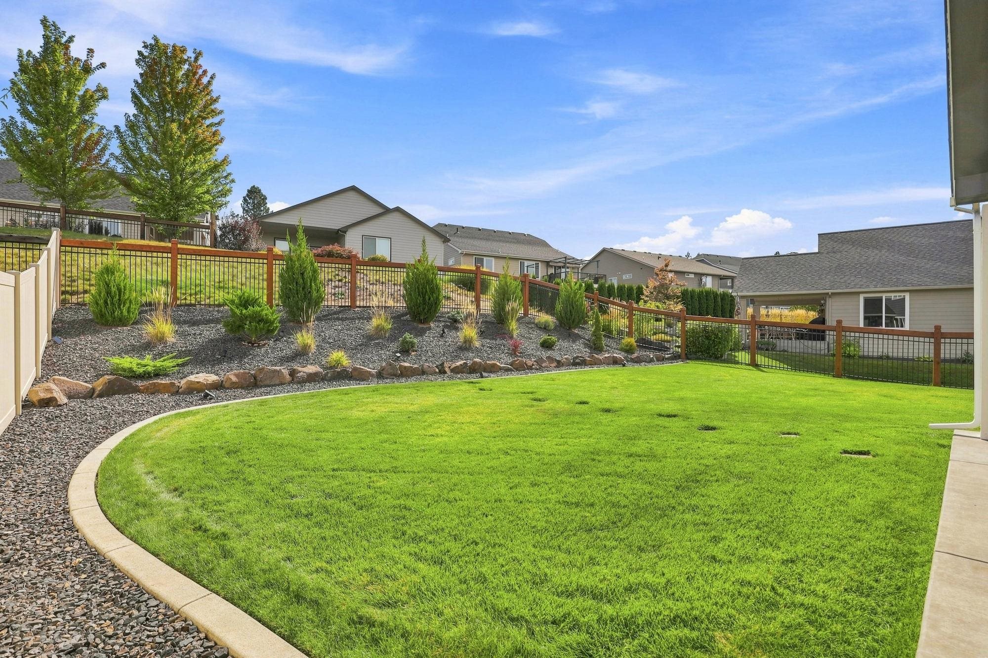 9302 N Linden Ln - Photo 37