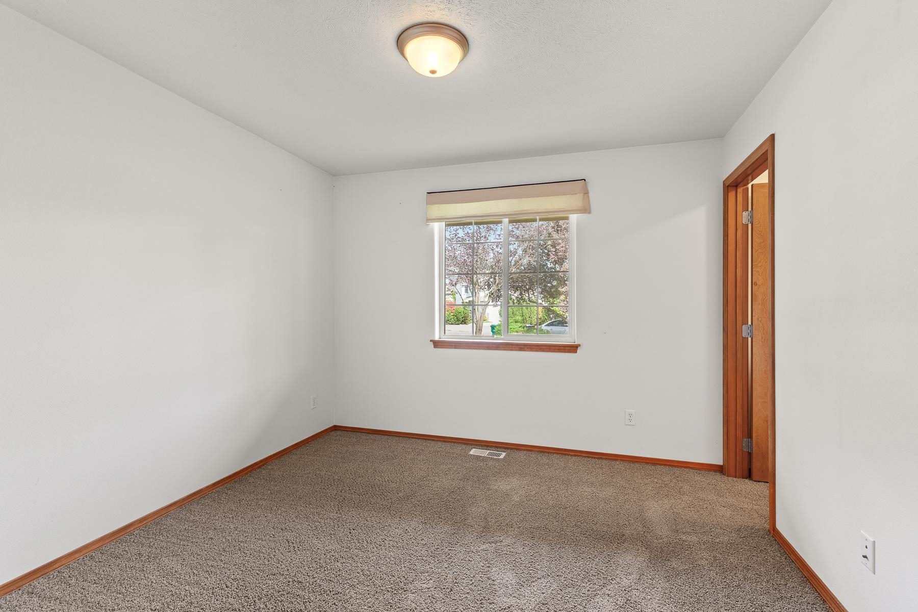 18712 E Augusta Ct - Photo 23
