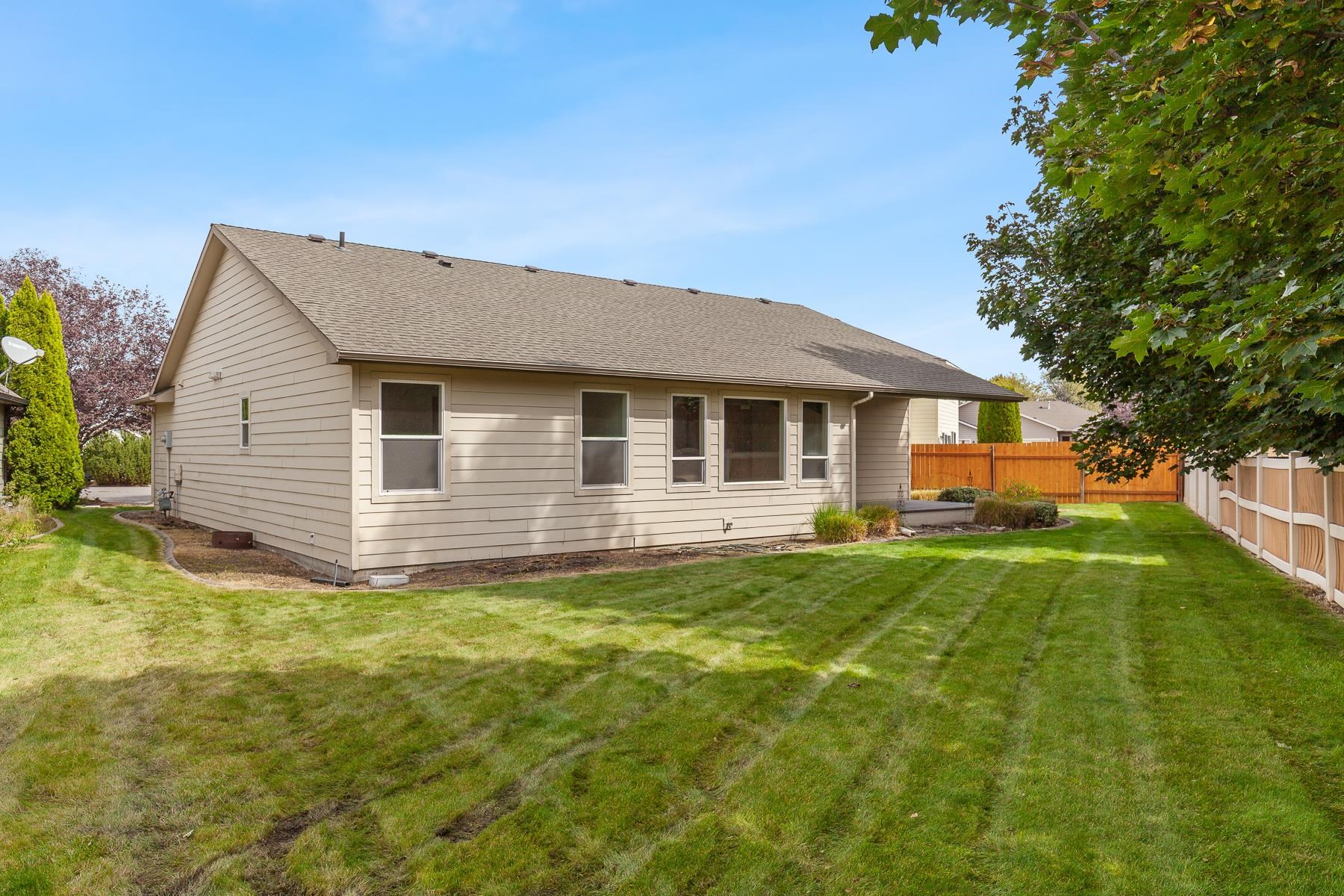 18712 E Augusta Ct - Photo 29