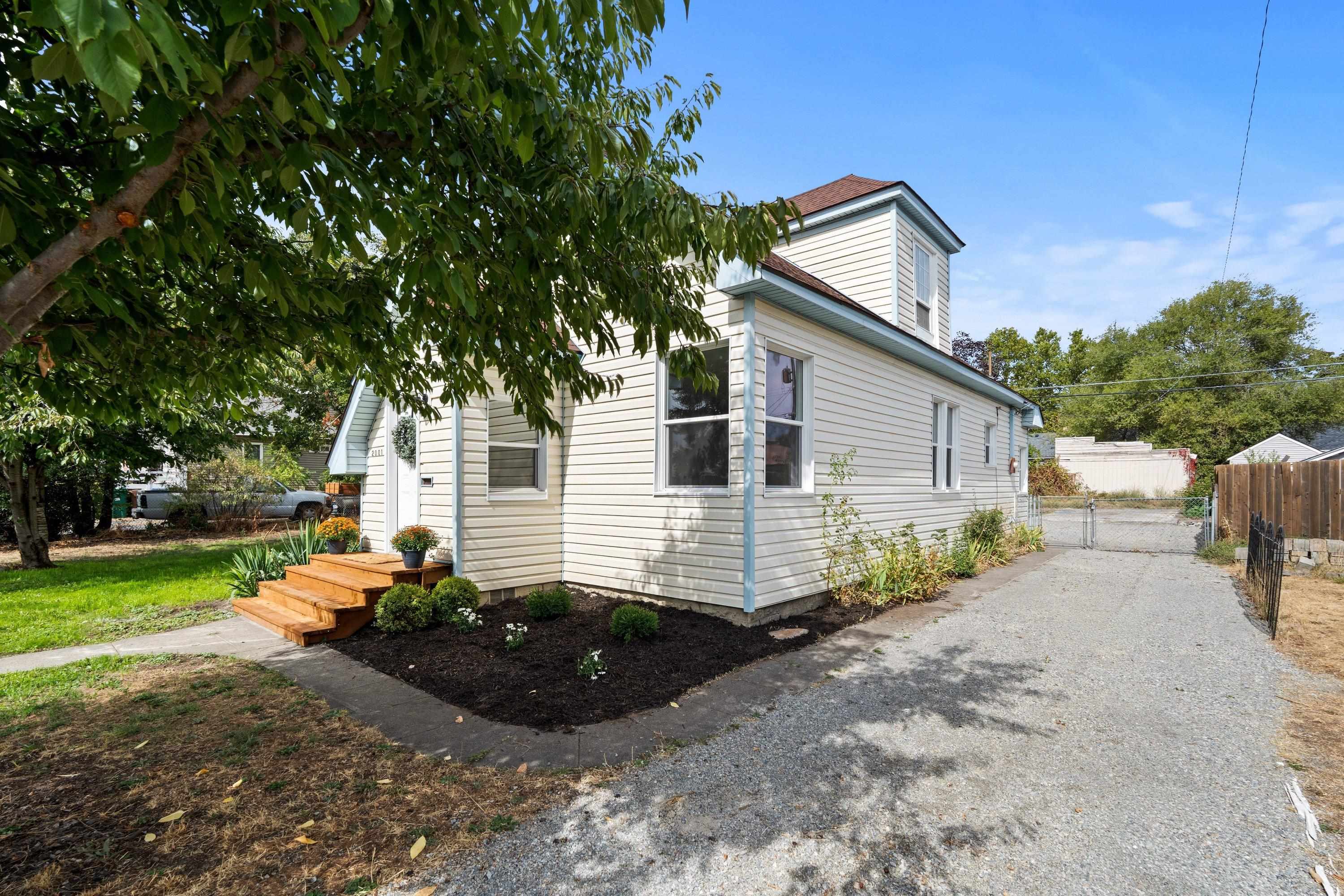 2001 E Dalton Ave - Photo 2