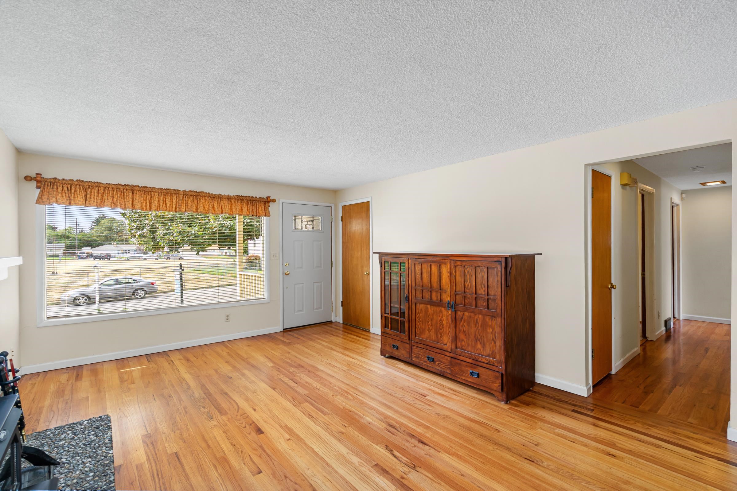 916 N WOODWARD Rd - Photo 8