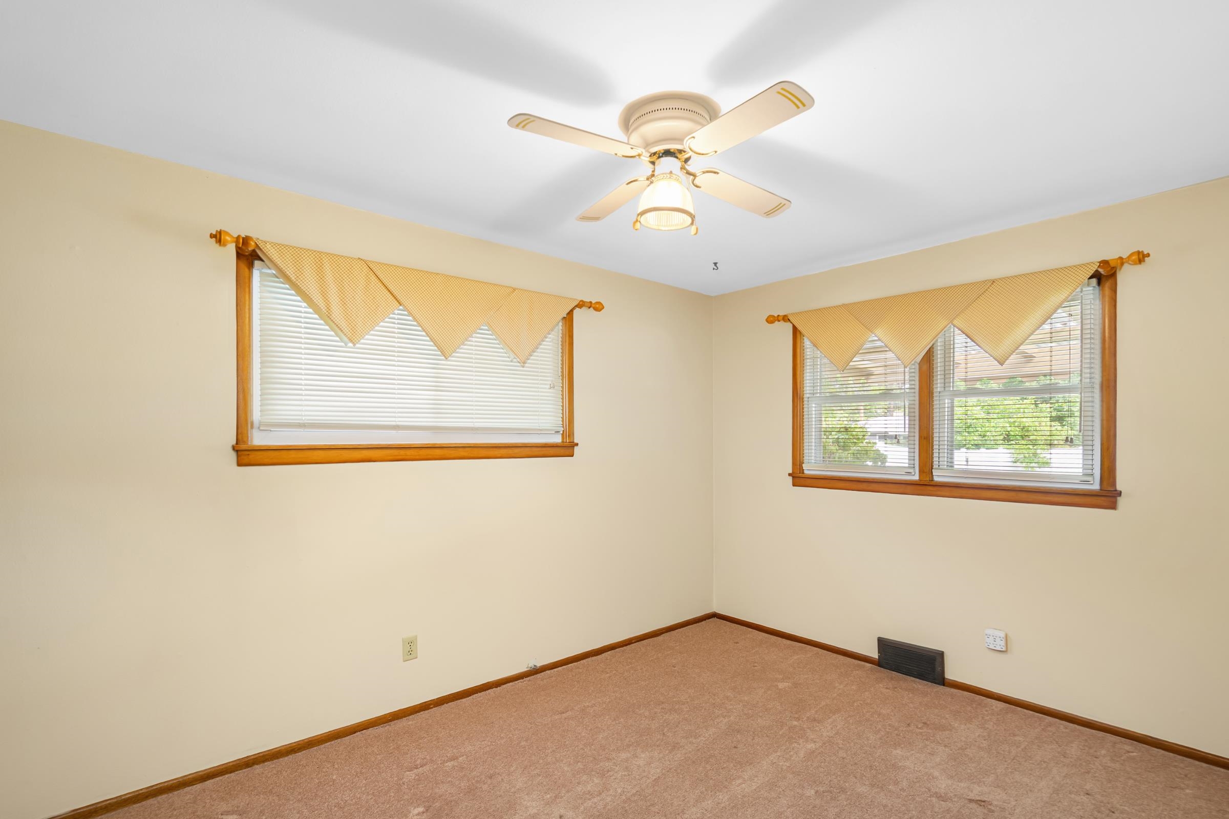 916 N WOODWARD Rd - Photo 18