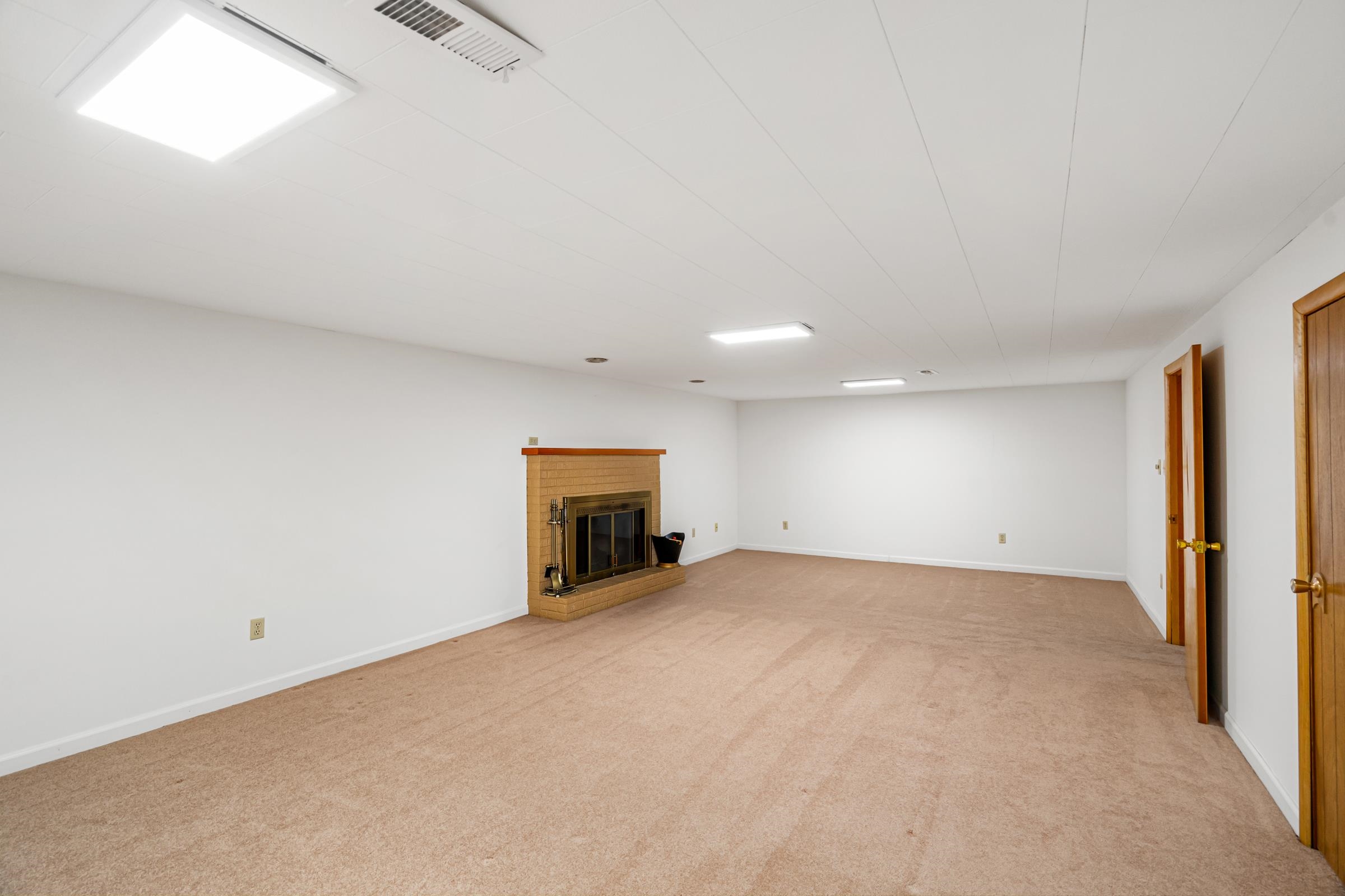 916 N WOODWARD Rd - Photo 22
