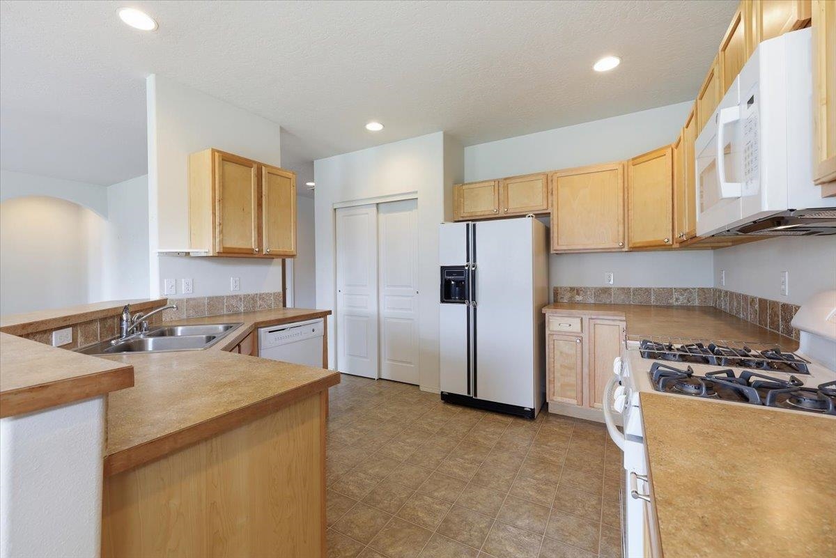 7815 N Ashley Cir - Photo 9