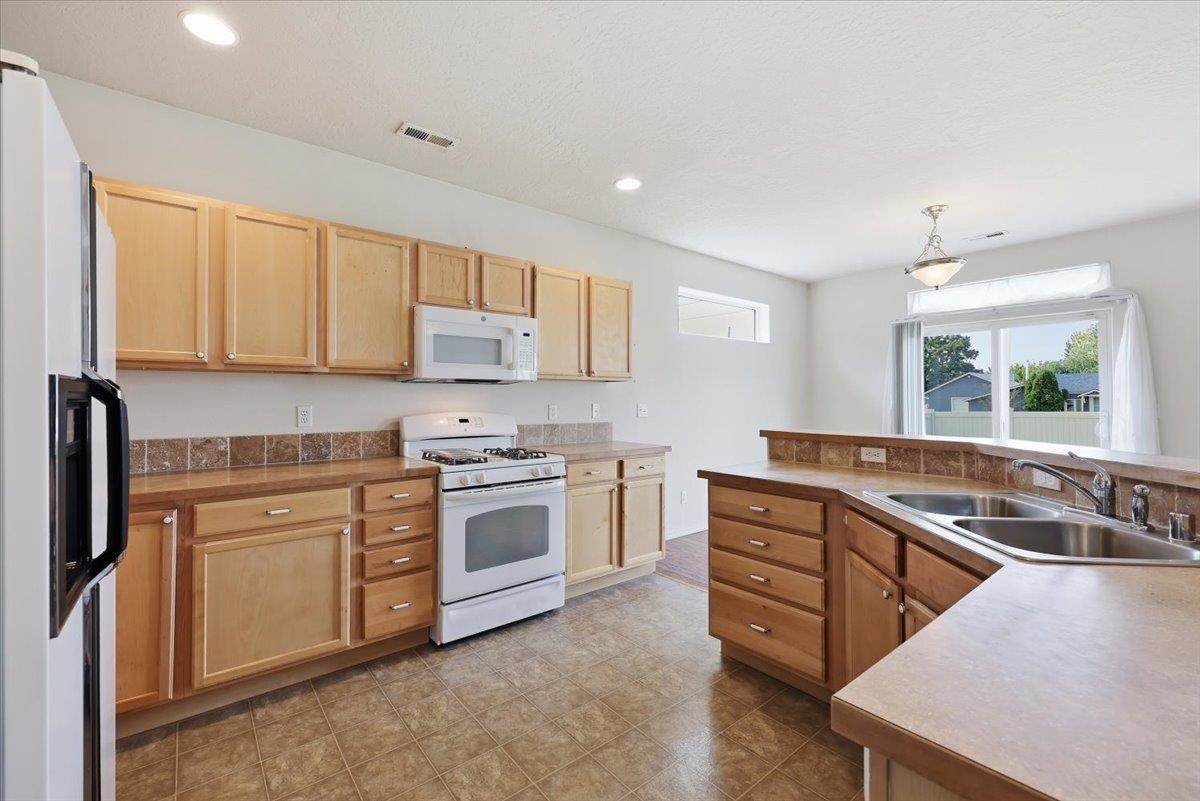 7815 N Ashley Cir - Photo 11